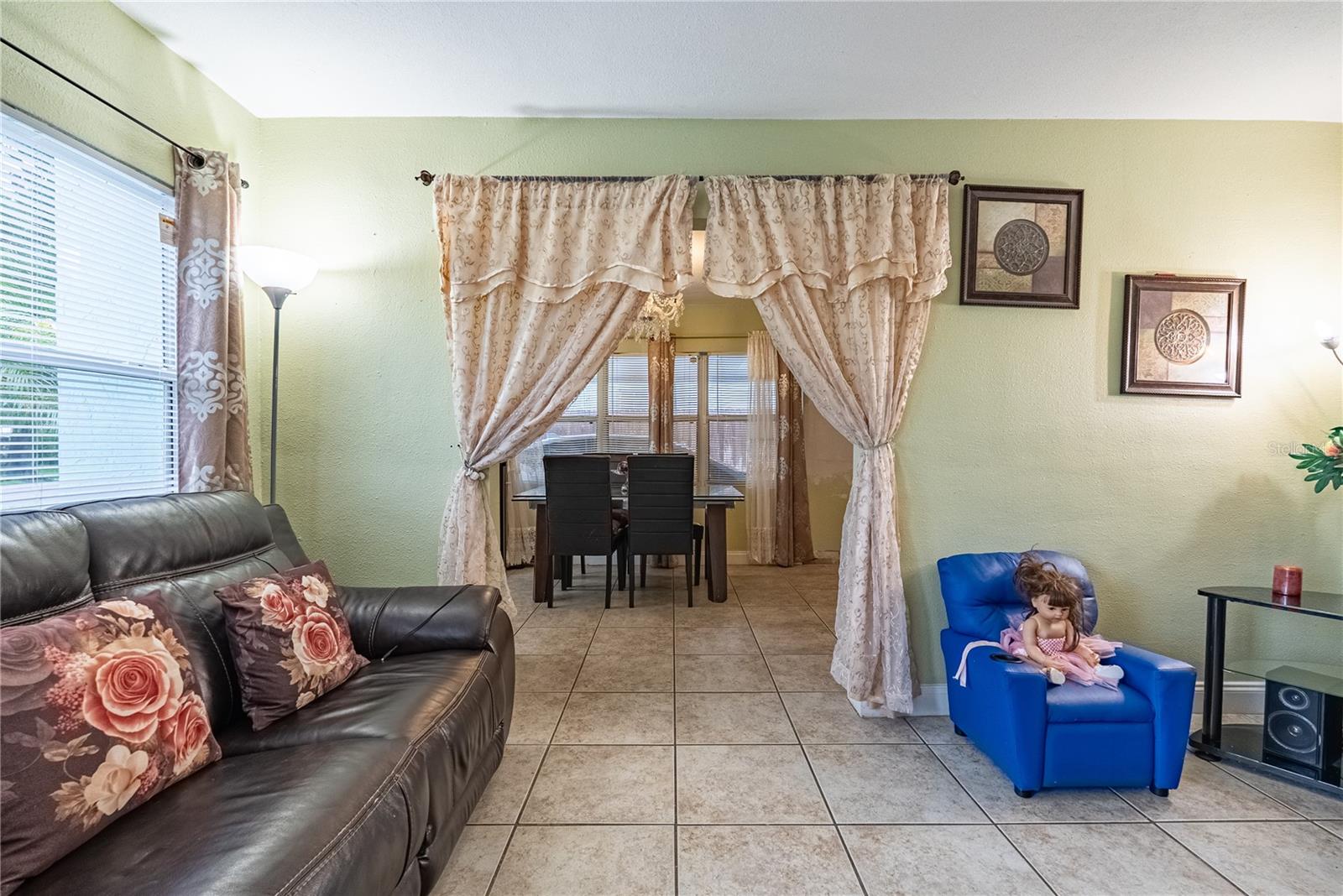 1738 W COMANCHE AVE — photo 5
