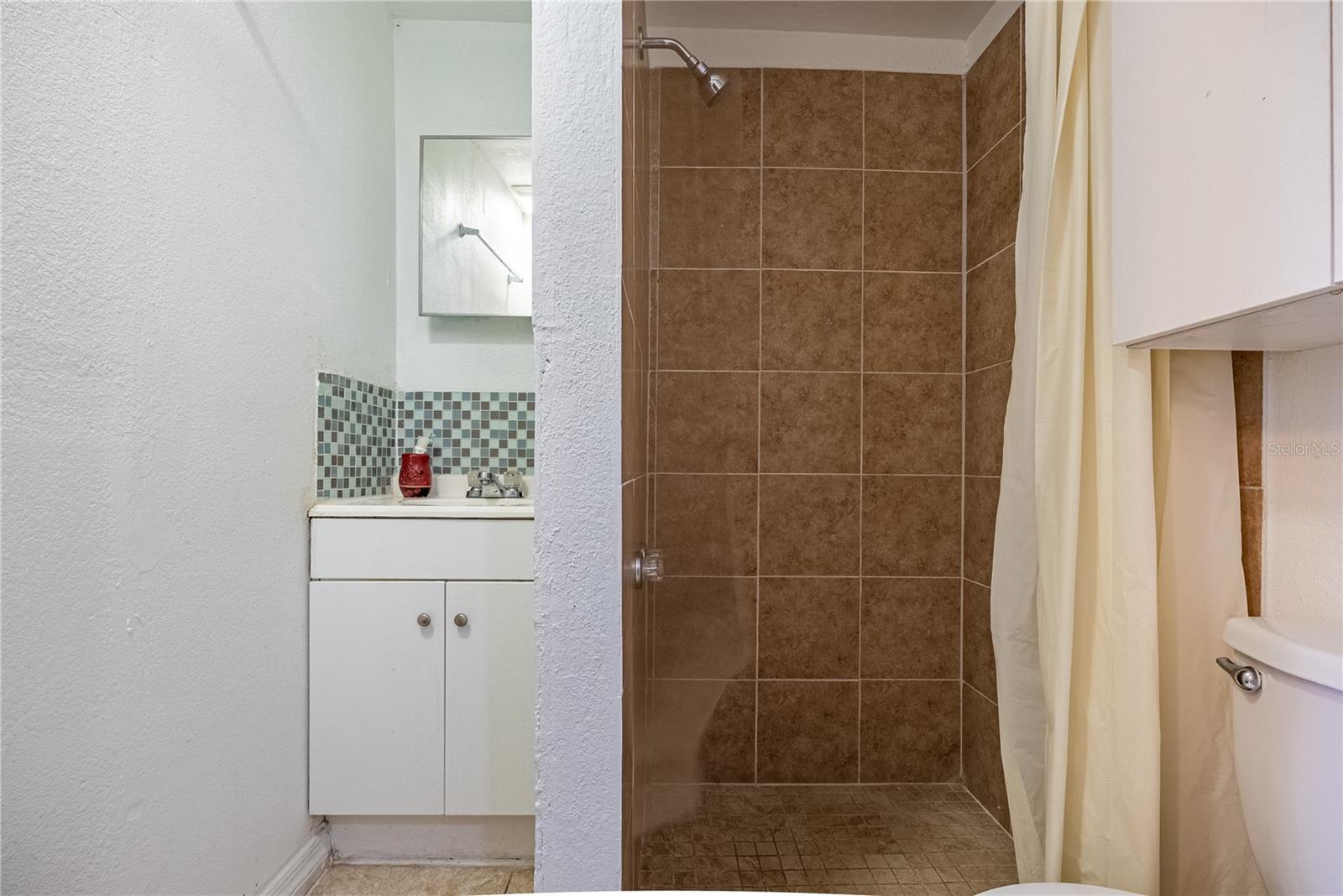 1738 W COMANCHE AVE — photo 32