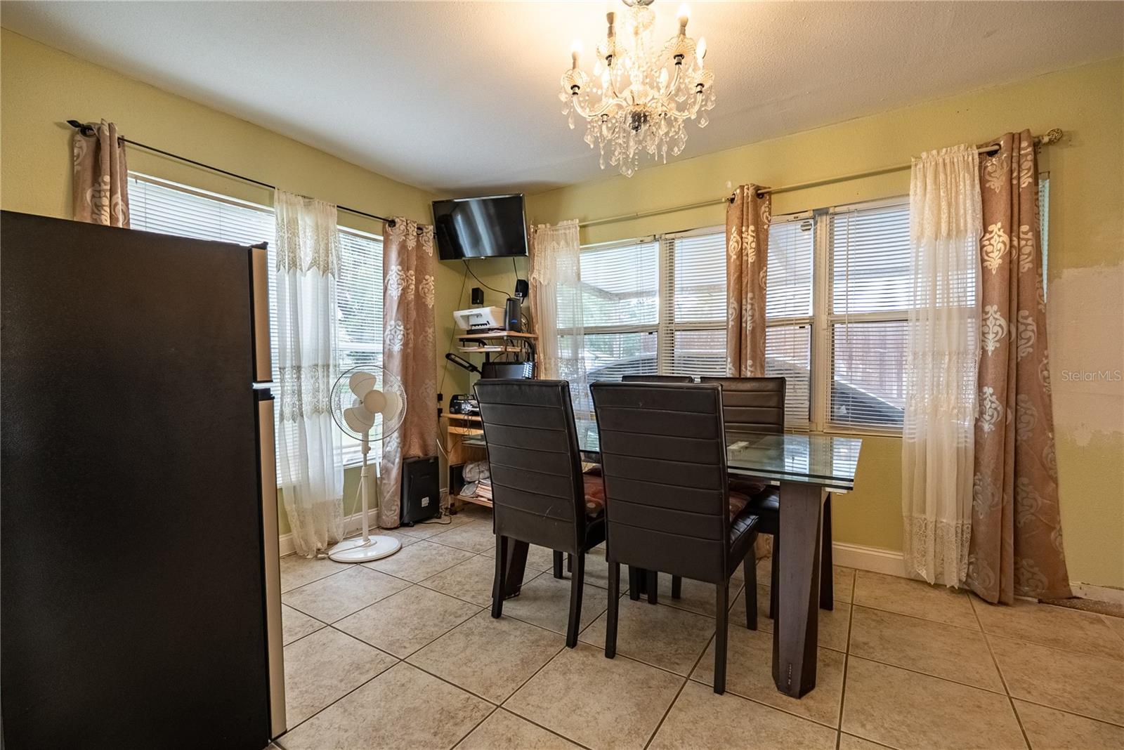 1738 W COMANCHE AVE — photo 10