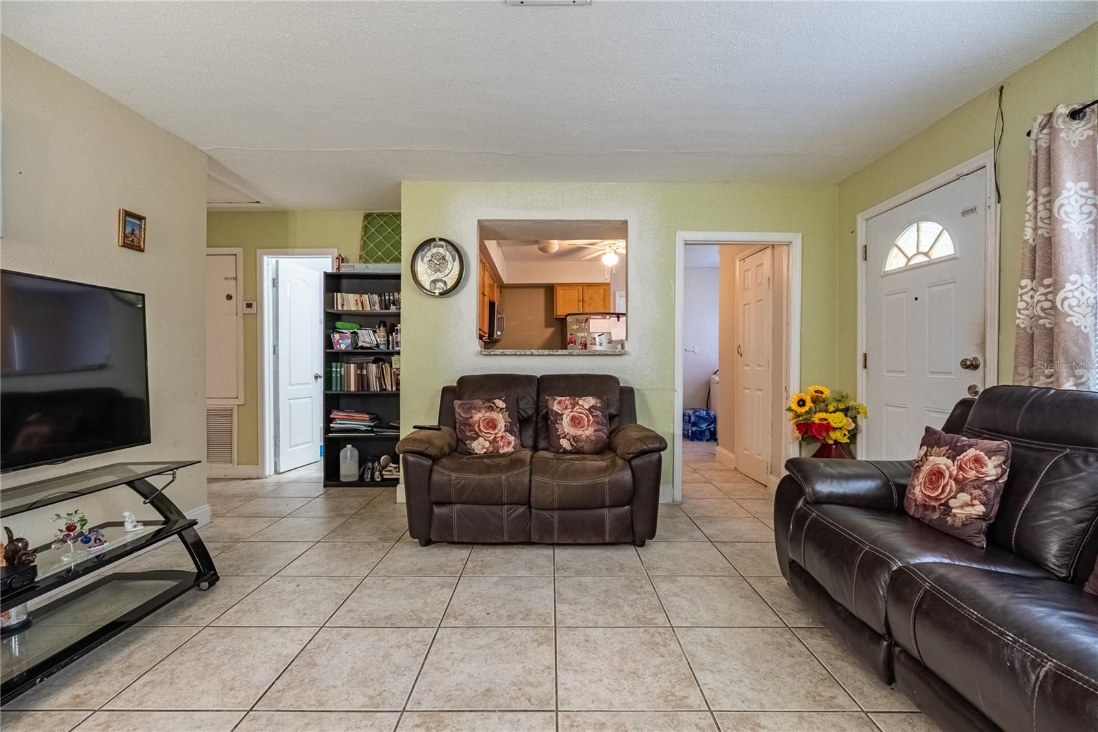 1738 W COMANCHE AVE — photo 7