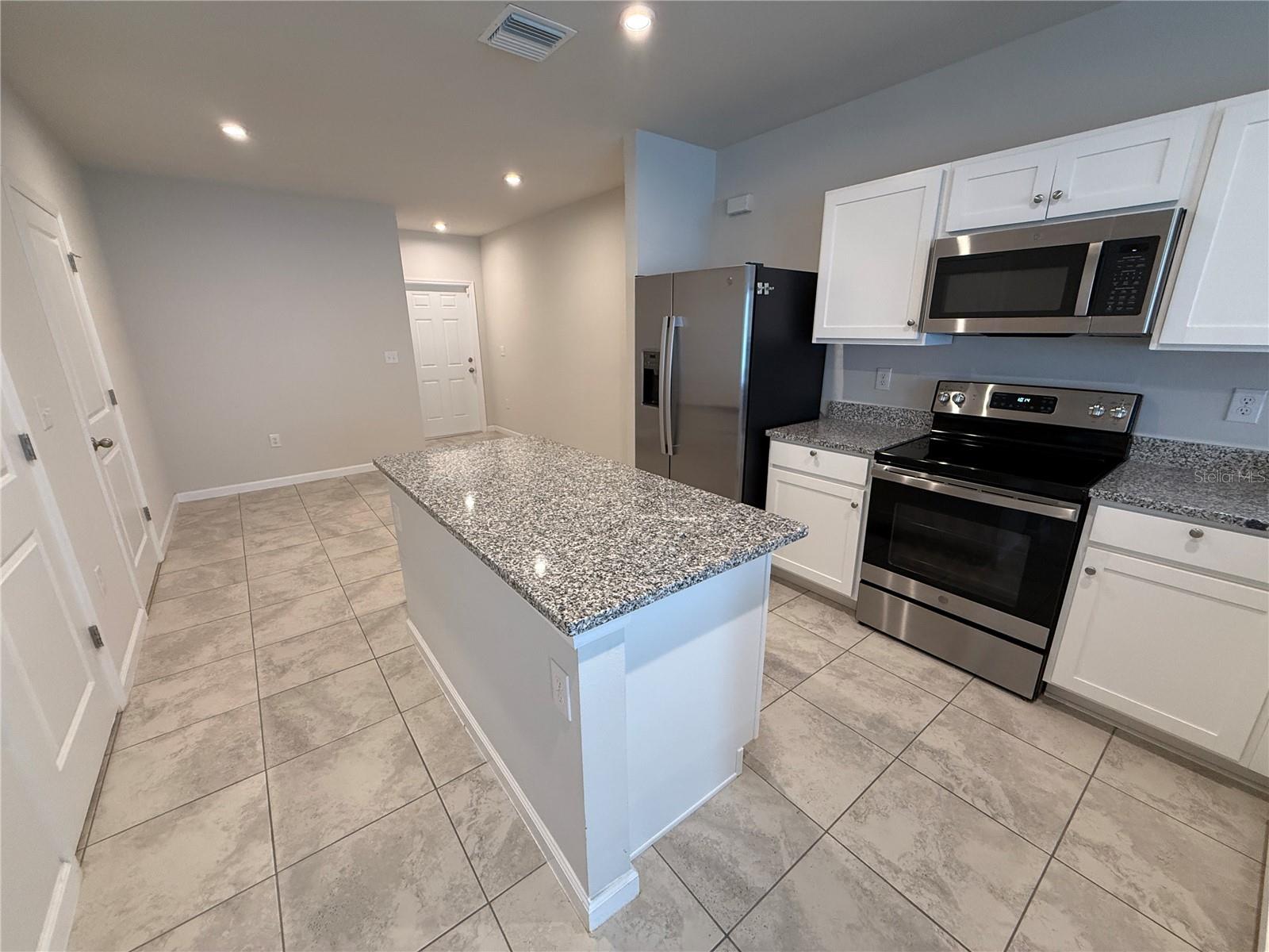 4724 OLD BLUSH ST — photo 8