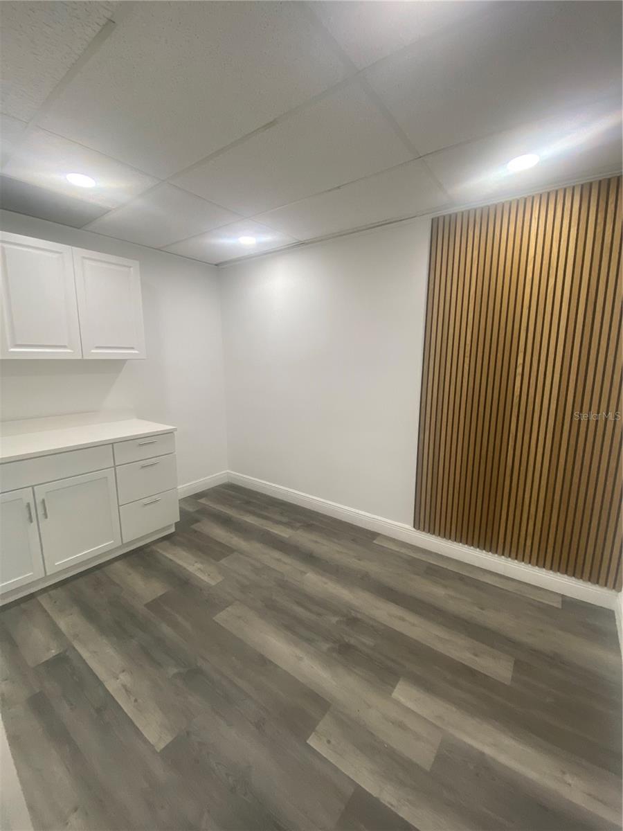 315 S PARSONS AVE — photo 8