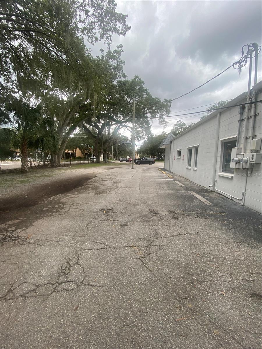 315 S PARSONS AVE — photo 14