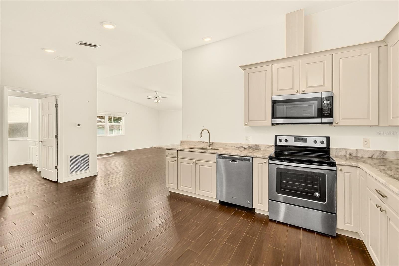 14334 CHANNEL DR — photo 6