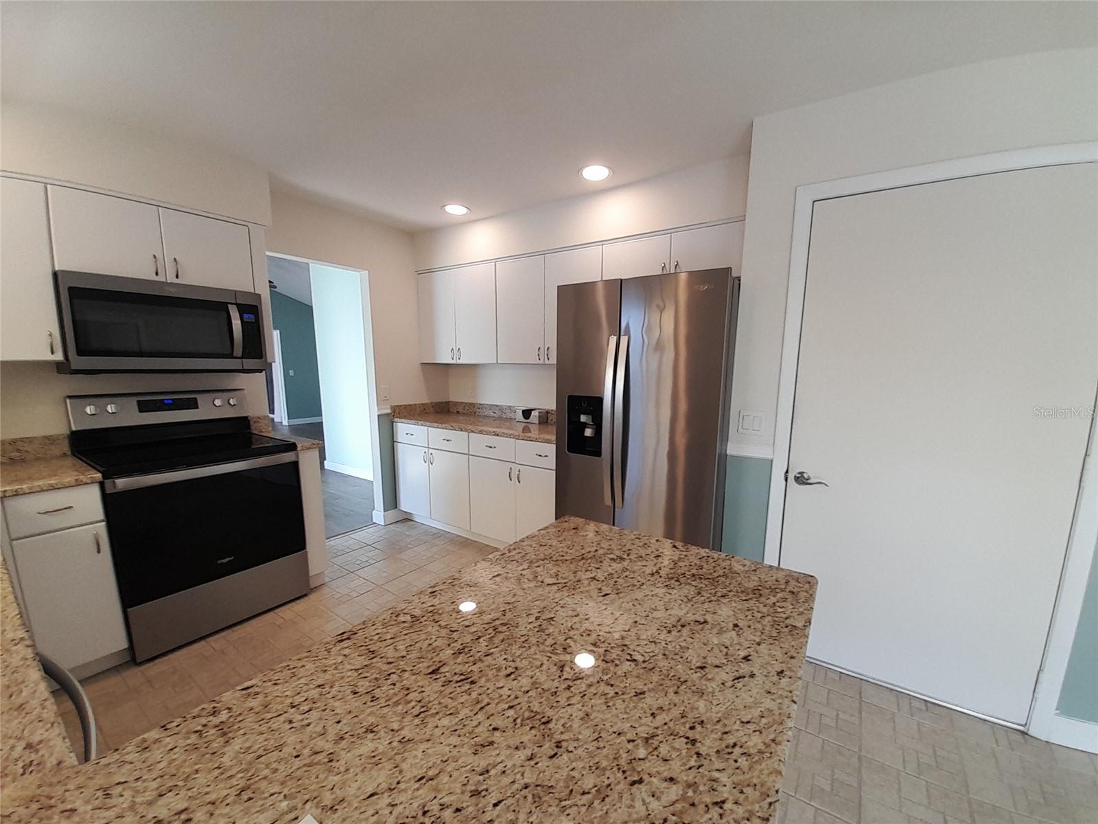 3520 57TH AVENUE CIR W #2 — photo 4