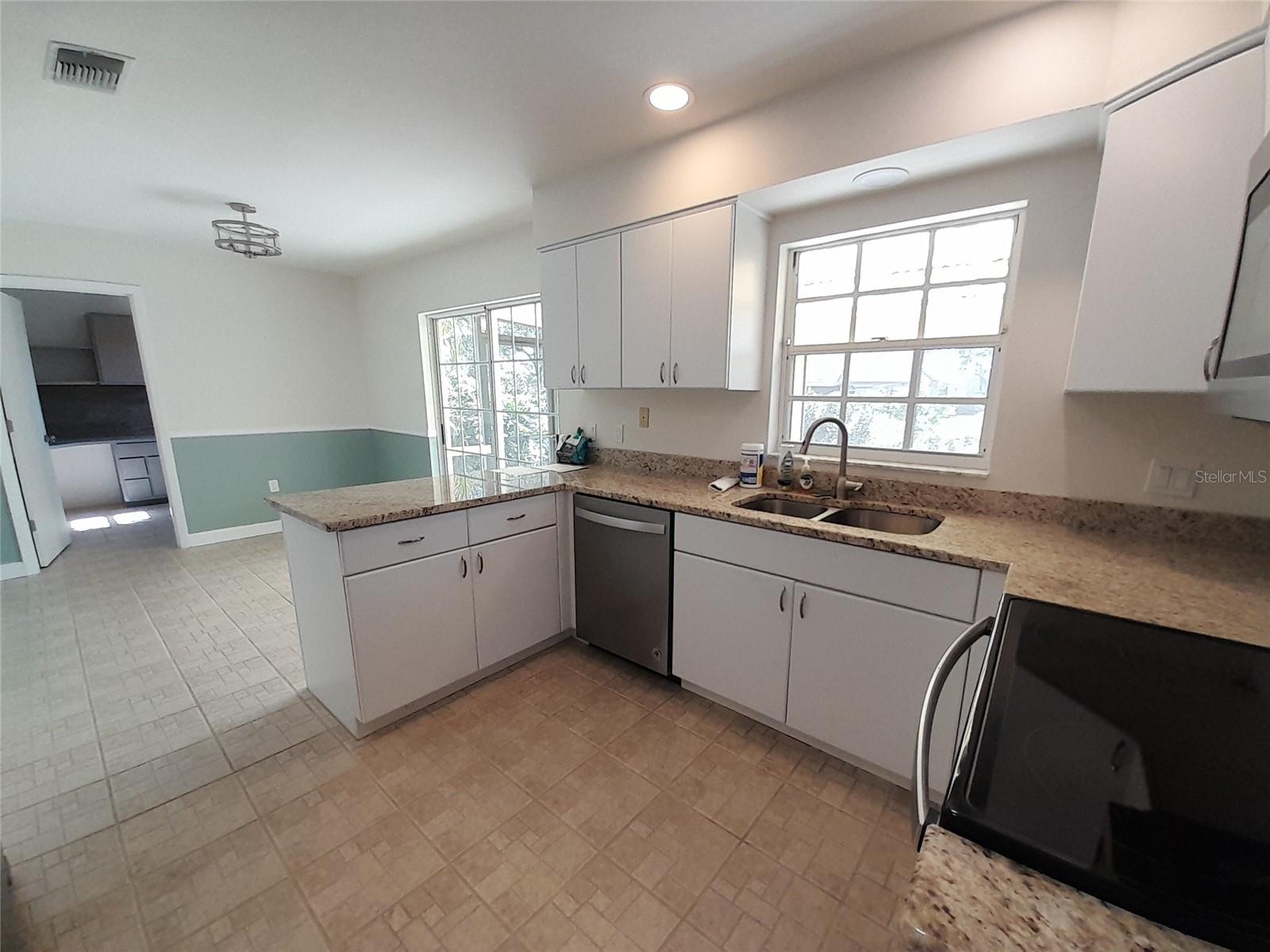 3520 57TH AVENUE CIR W #2 — photo 3