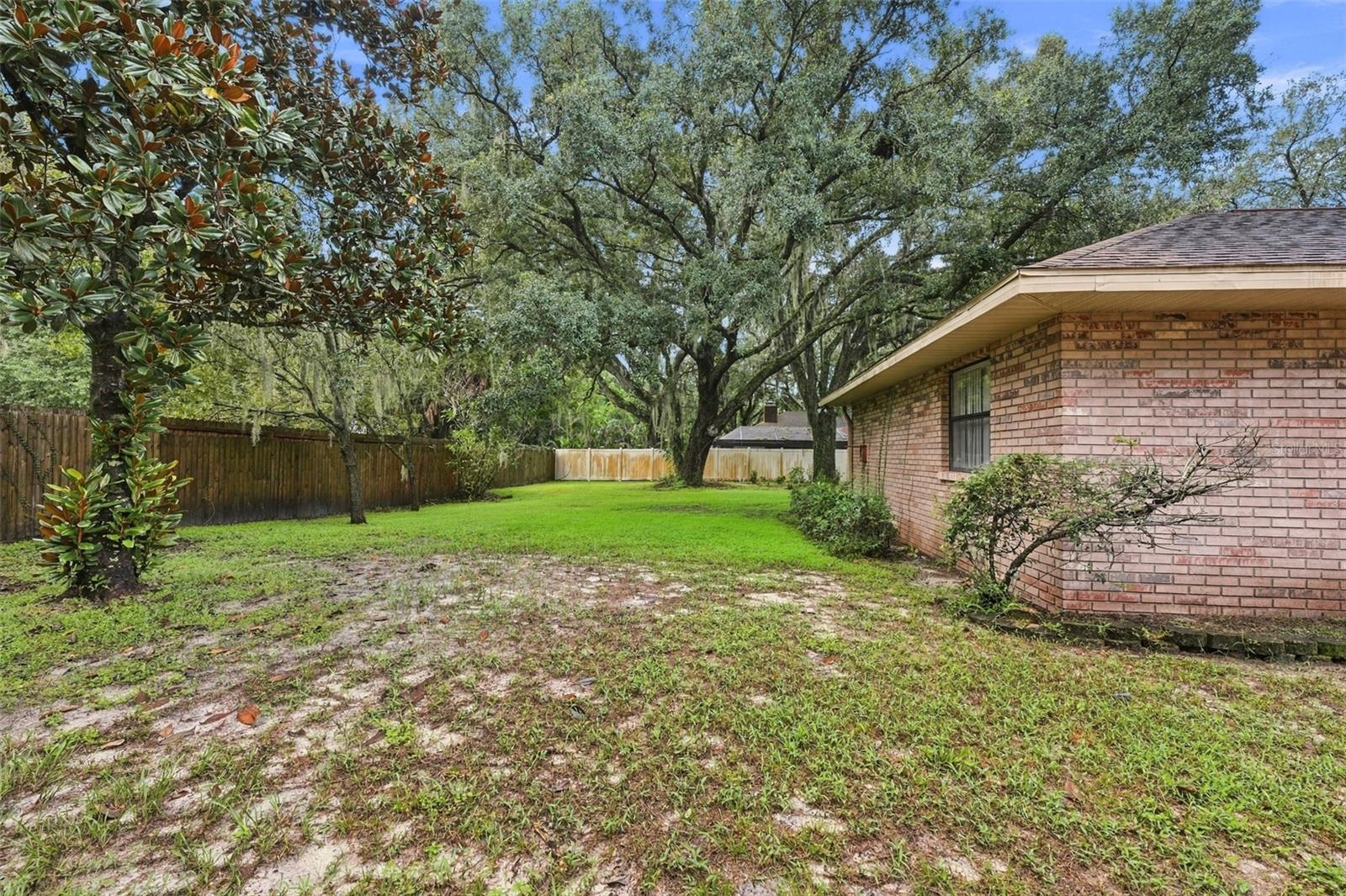 2609 MANOR OAK DR — photo 43