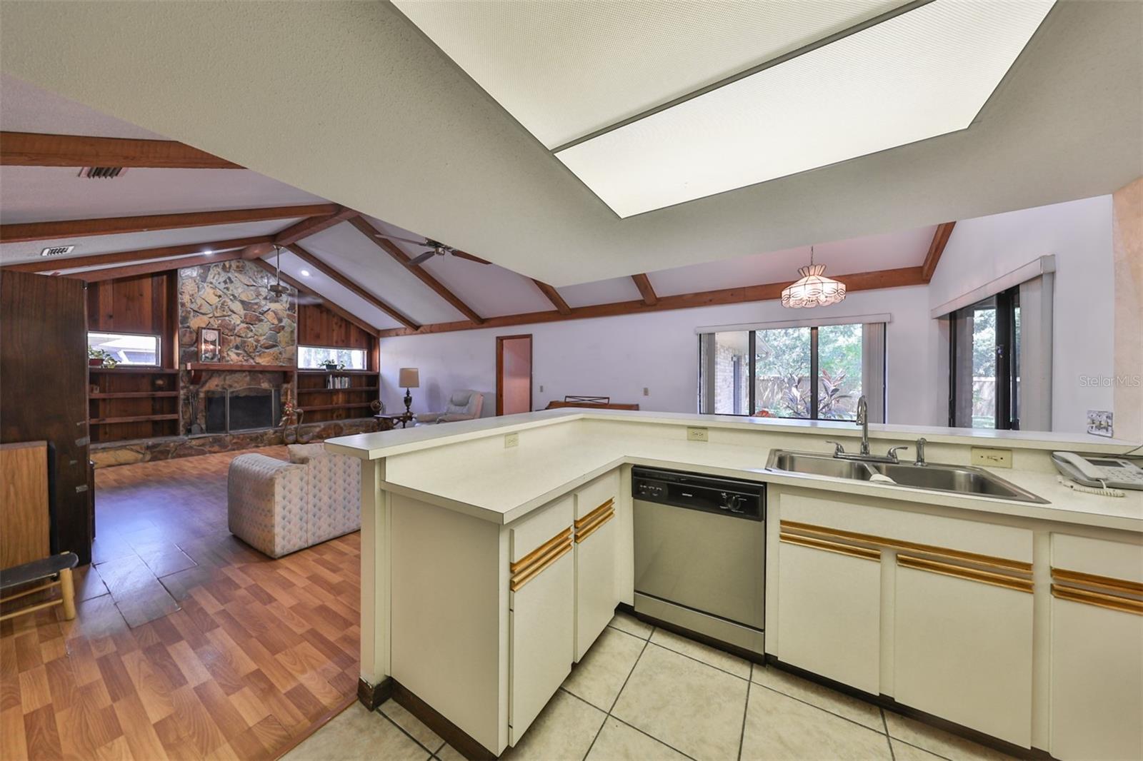 2609 MANOR OAK DR — photo 13
