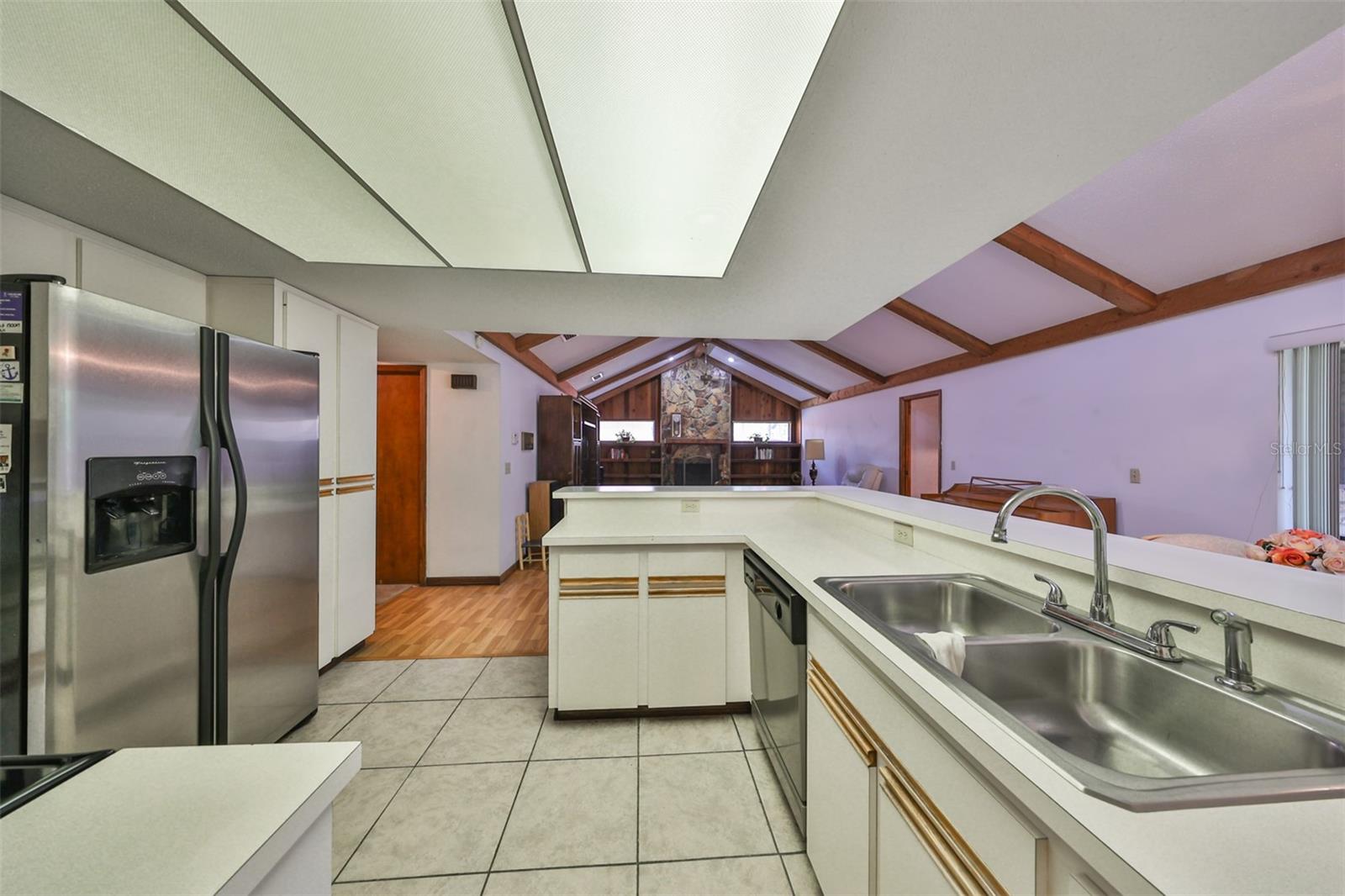 2609 MANOR OAK DR — photo 12