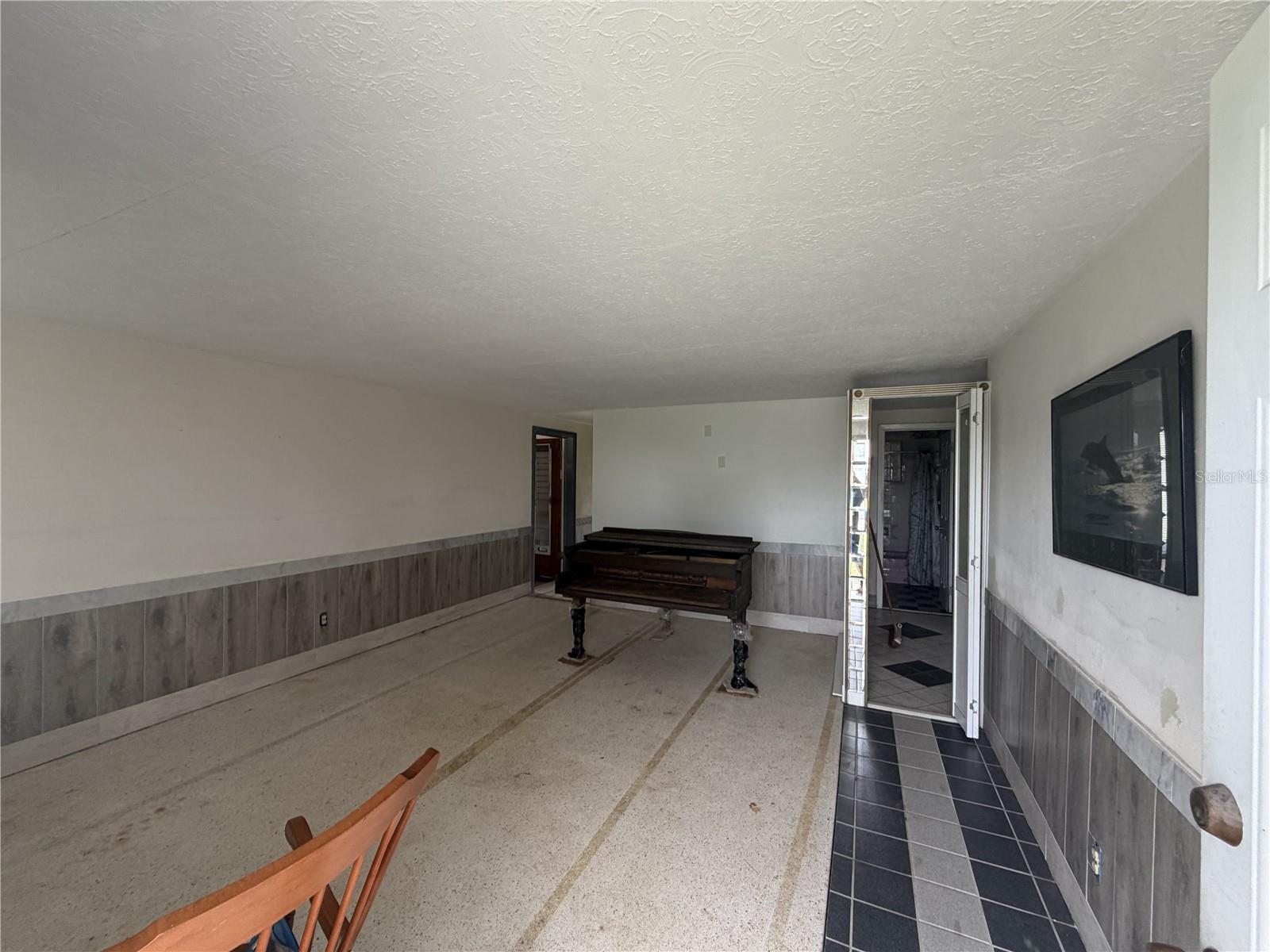 13233 SUSAN DR — photo 6