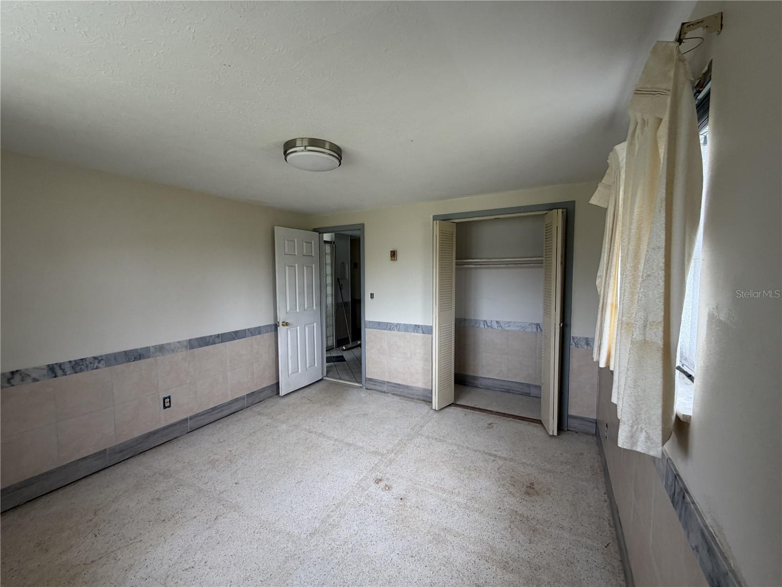 13233 SUSAN DR — photo 14