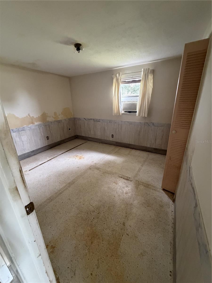 13233 SUSAN DR — photo 11