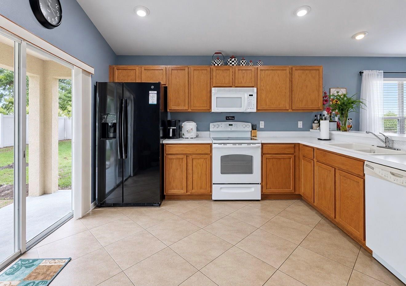 7746 CARRIAGE POINTE DR — photo 17