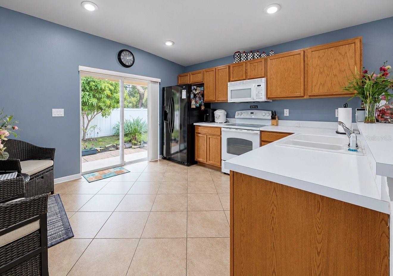 7746 CARRIAGE POINTE DR — photo 16