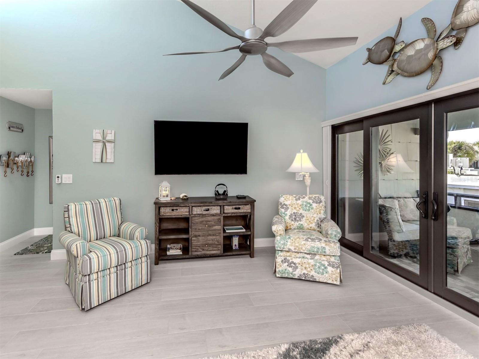 1555 TARPON CENTER DR #247 — photo 11