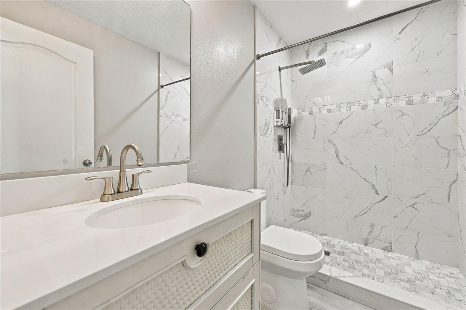 37640 AARALYN RD — photo 16