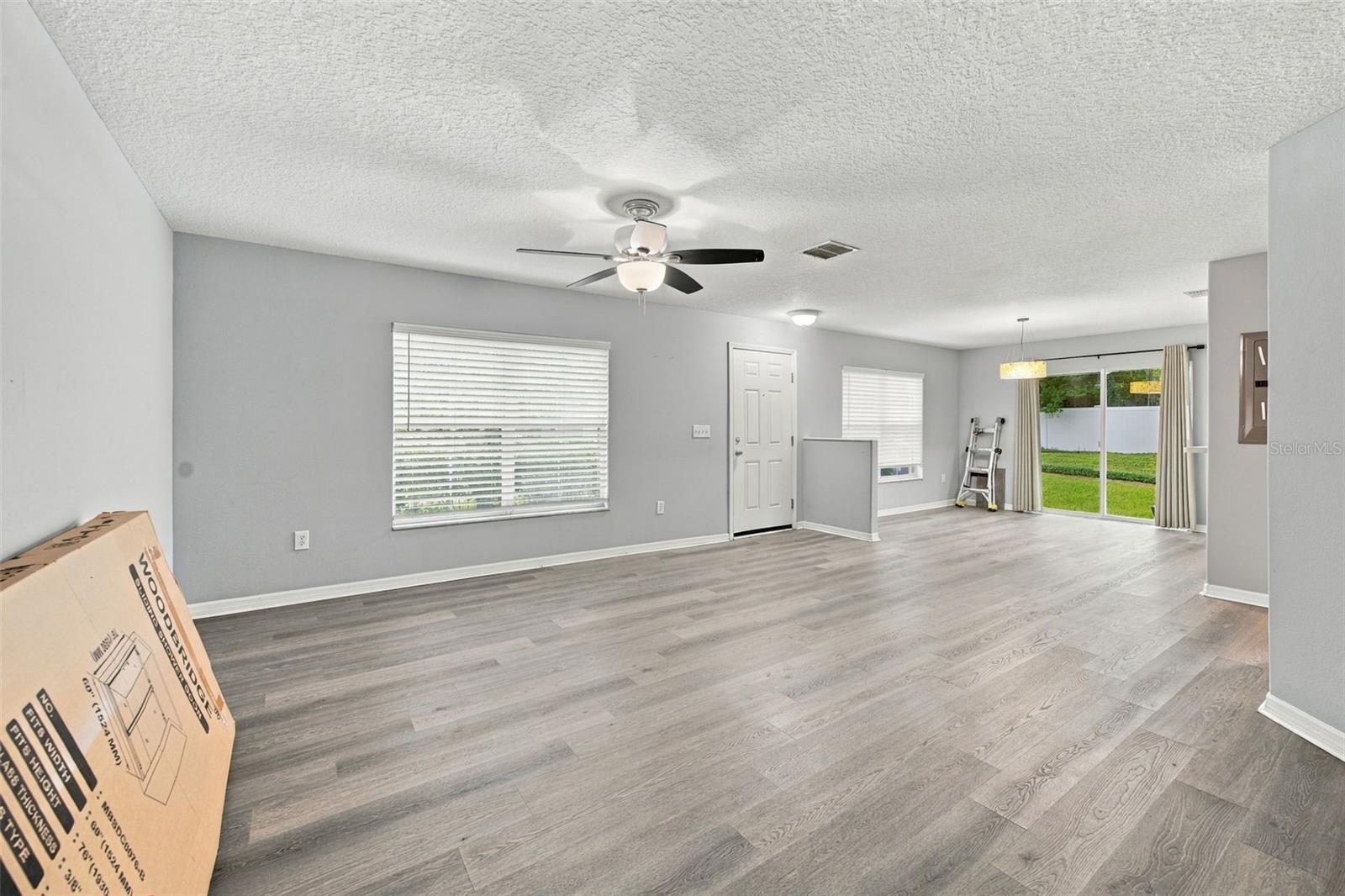 37640 AARALYN RD — photo 8