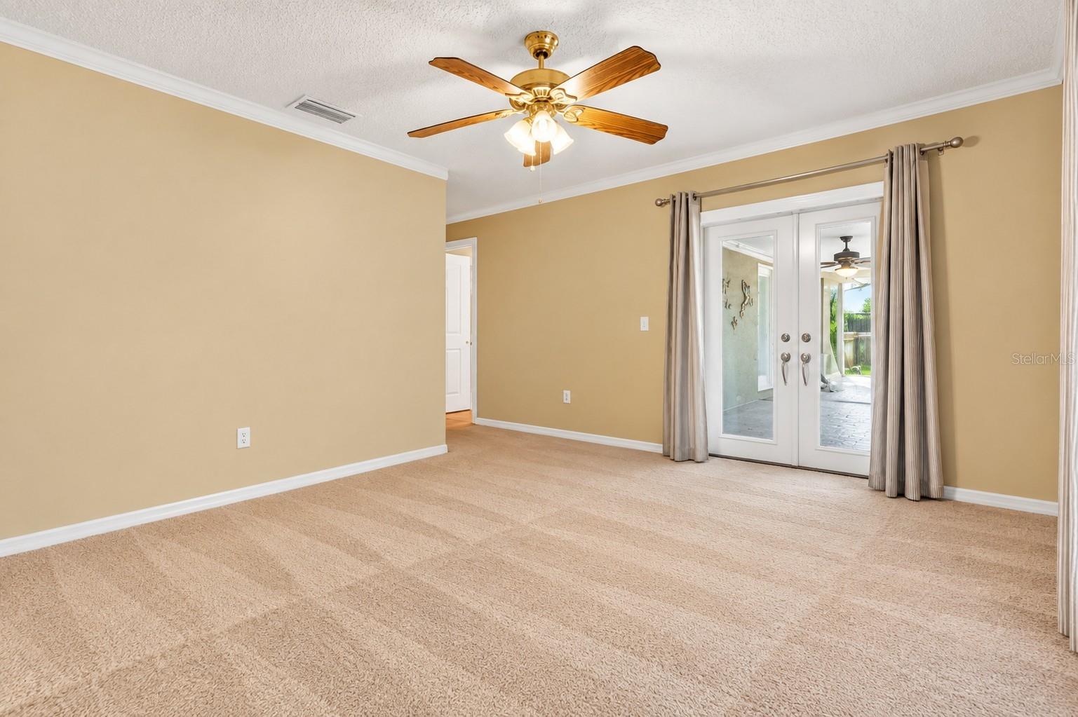 14701 REDCLIFF DR — photo 25