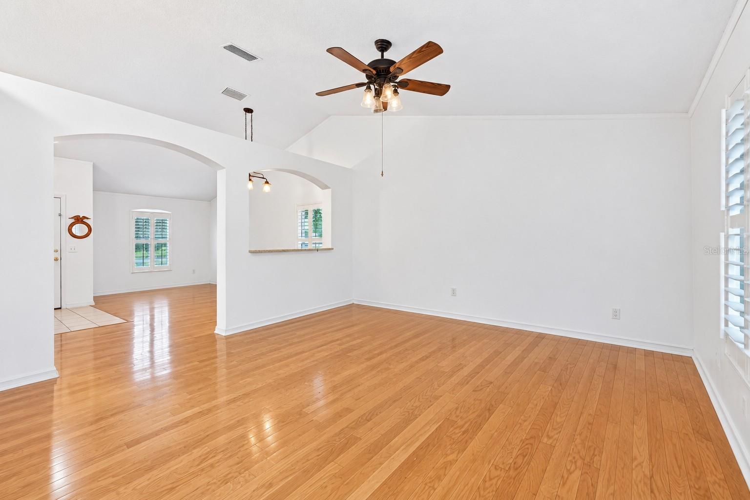 14701 REDCLIFF DR — photo 13