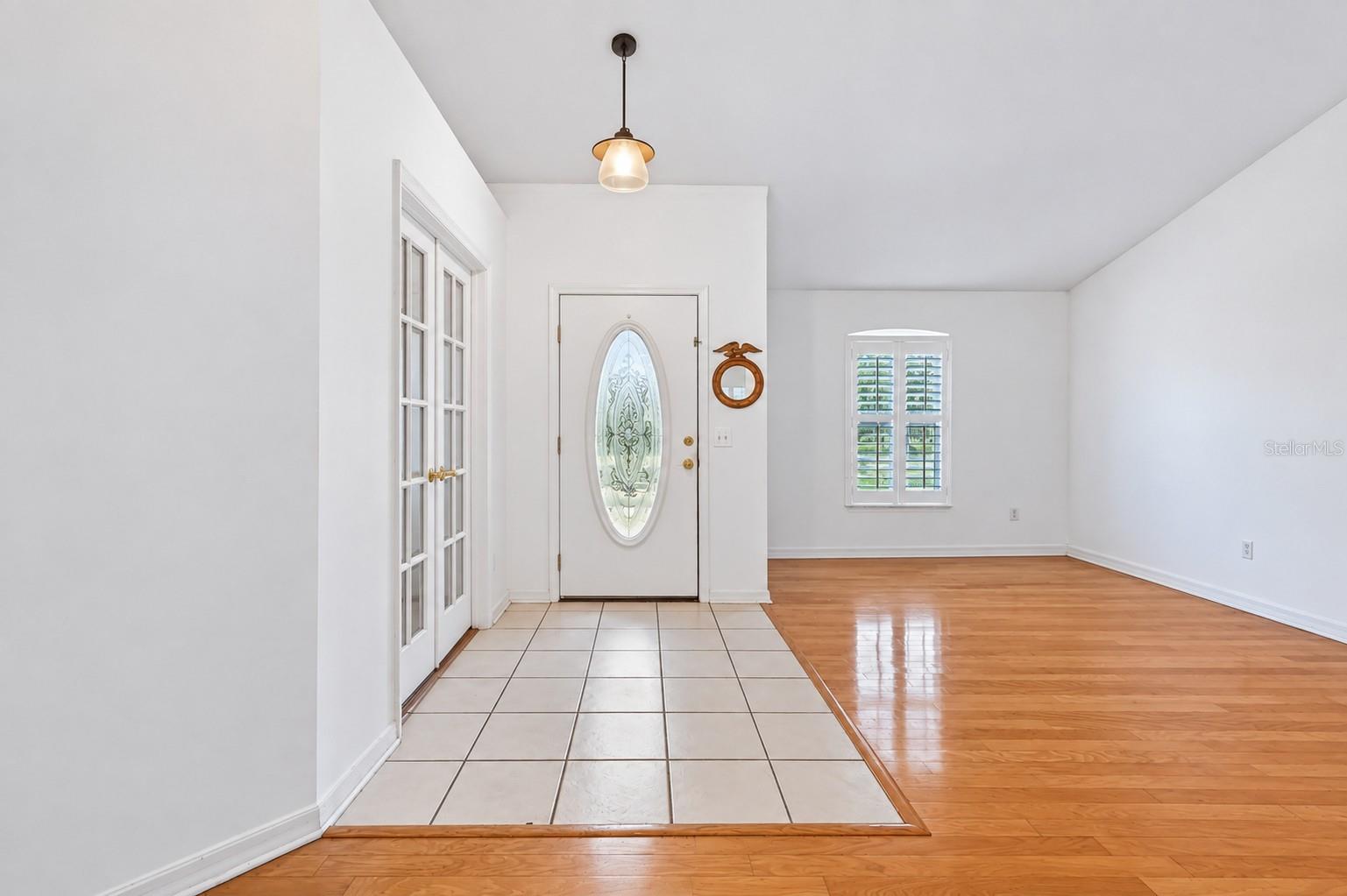 14701 REDCLIFF DR — photo 6