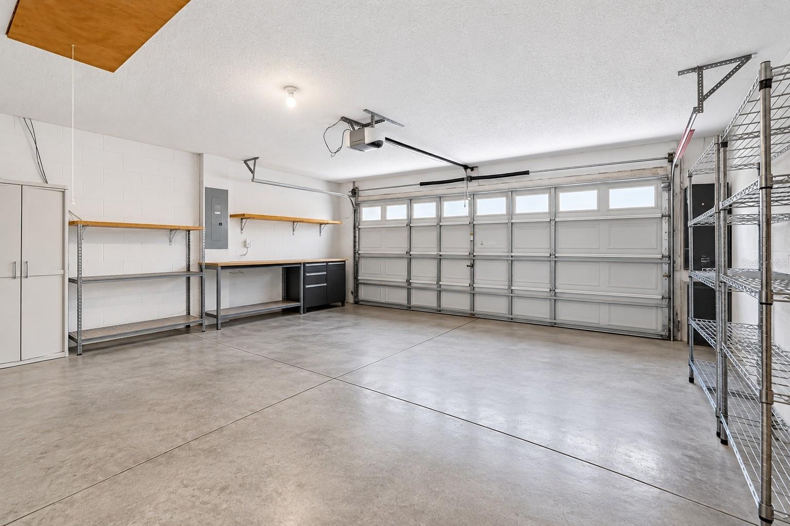 14701 REDCLIFF DR — photo 32