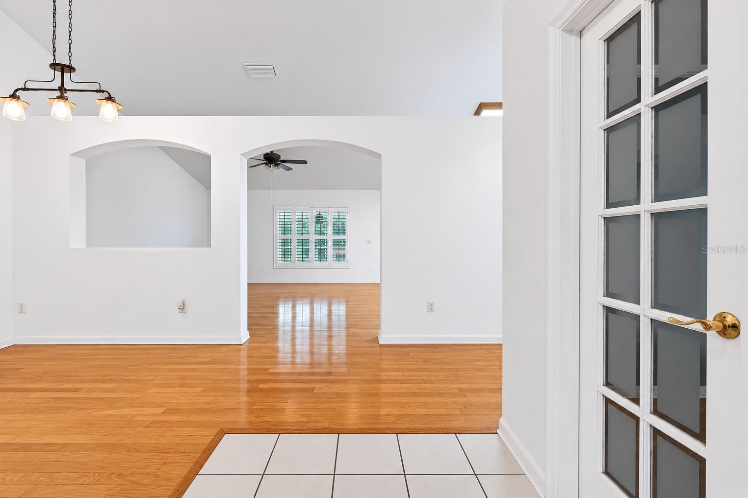 14701 REDCLIFF DR — photo 5
