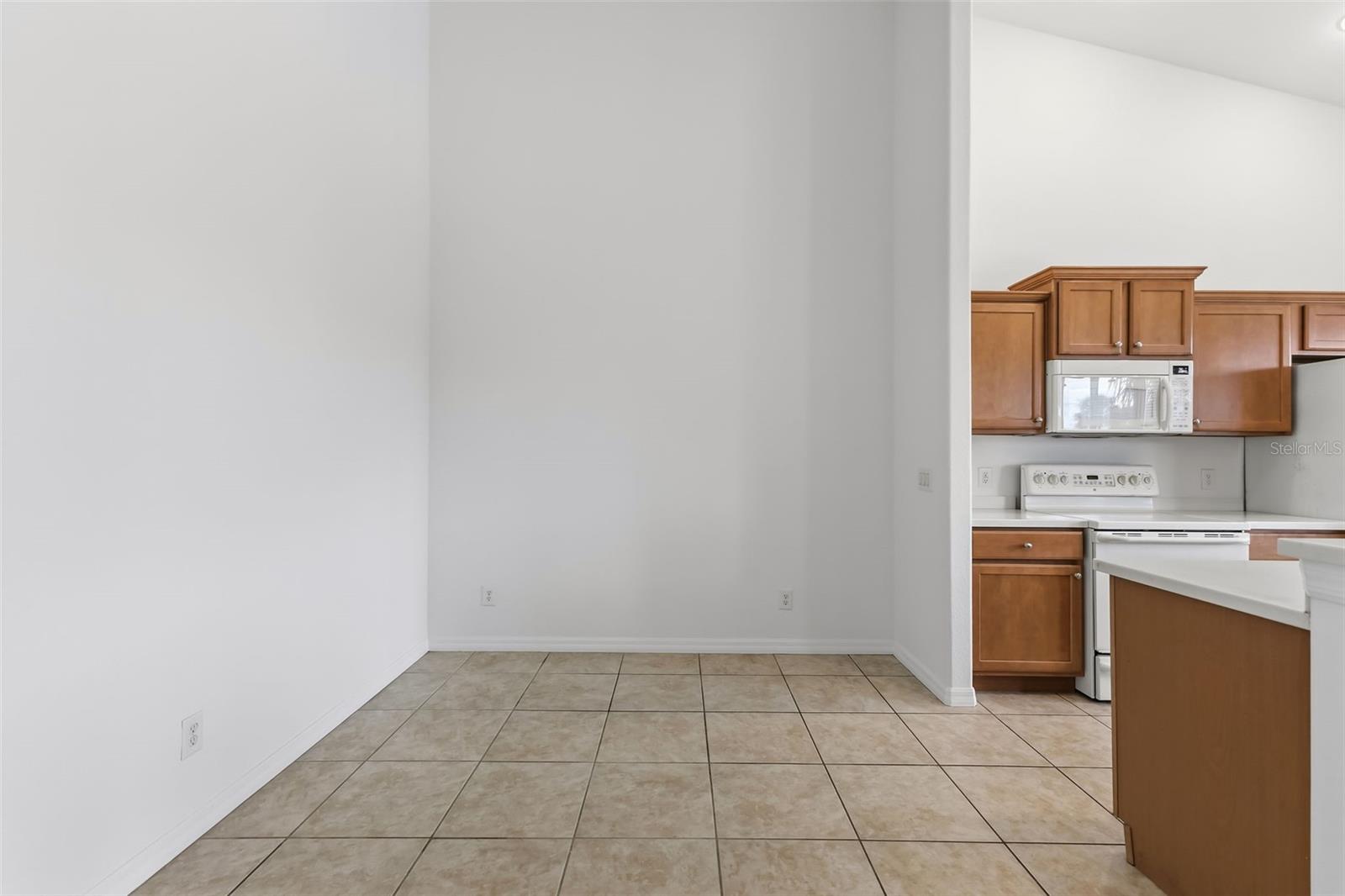 1003 FAIRWAYCOVE LN #207 — photo 38