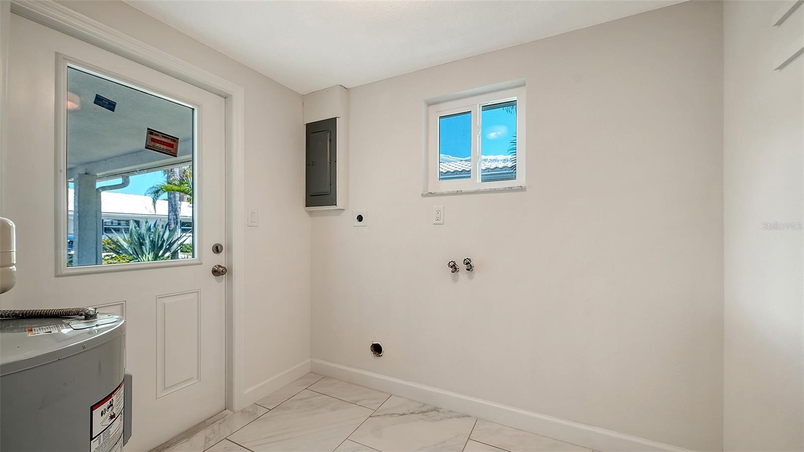 554 SPANISH DR S — photo 37