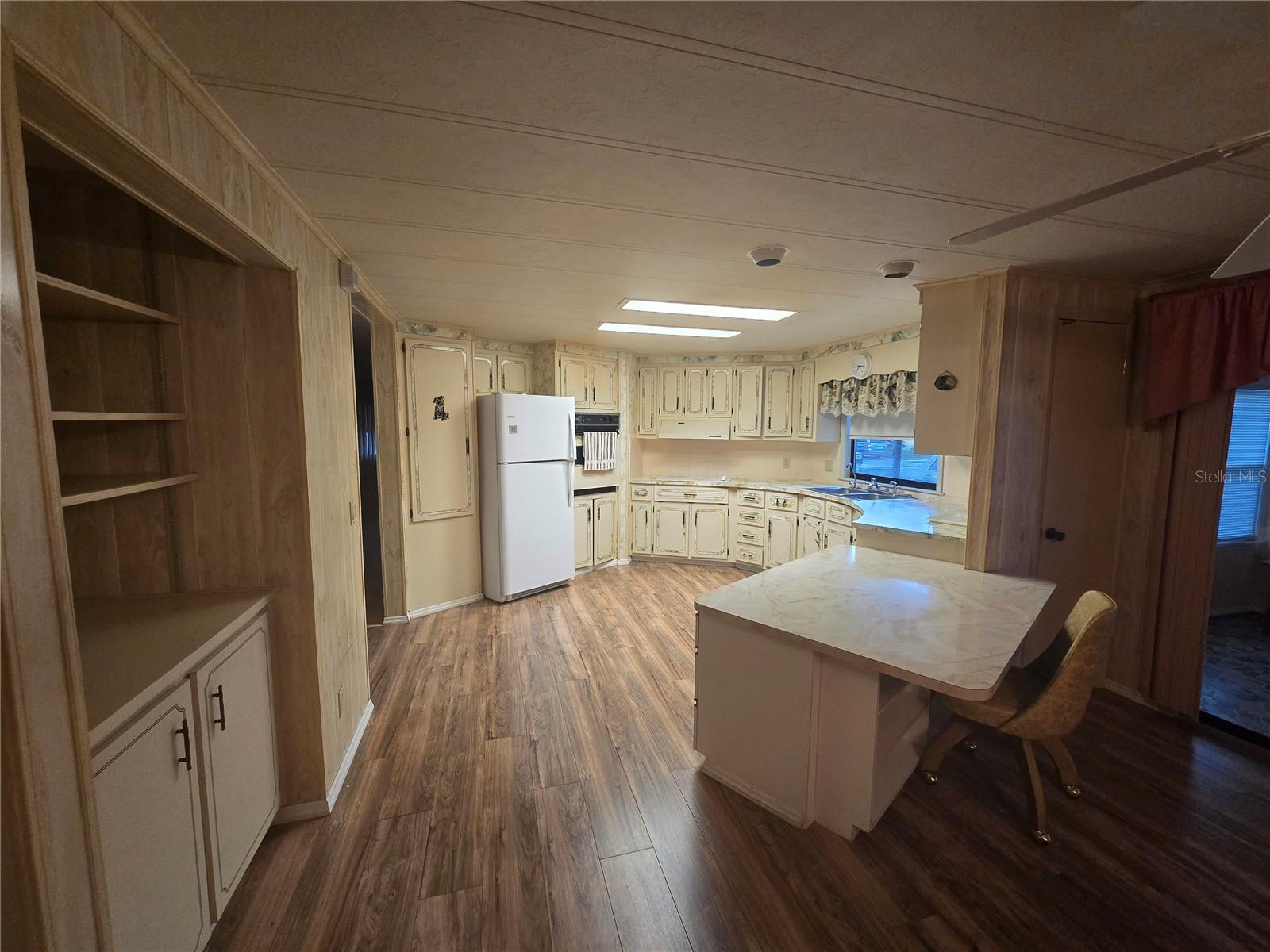 16802 HARLEY ST — photo 17
