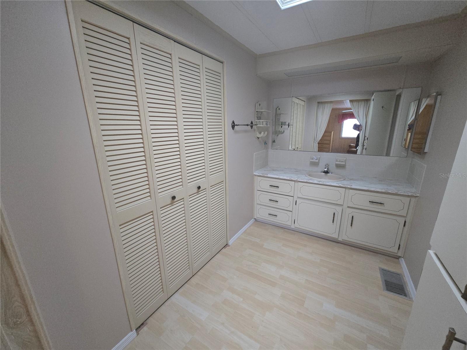 16802 HARLEY ST — photo 34