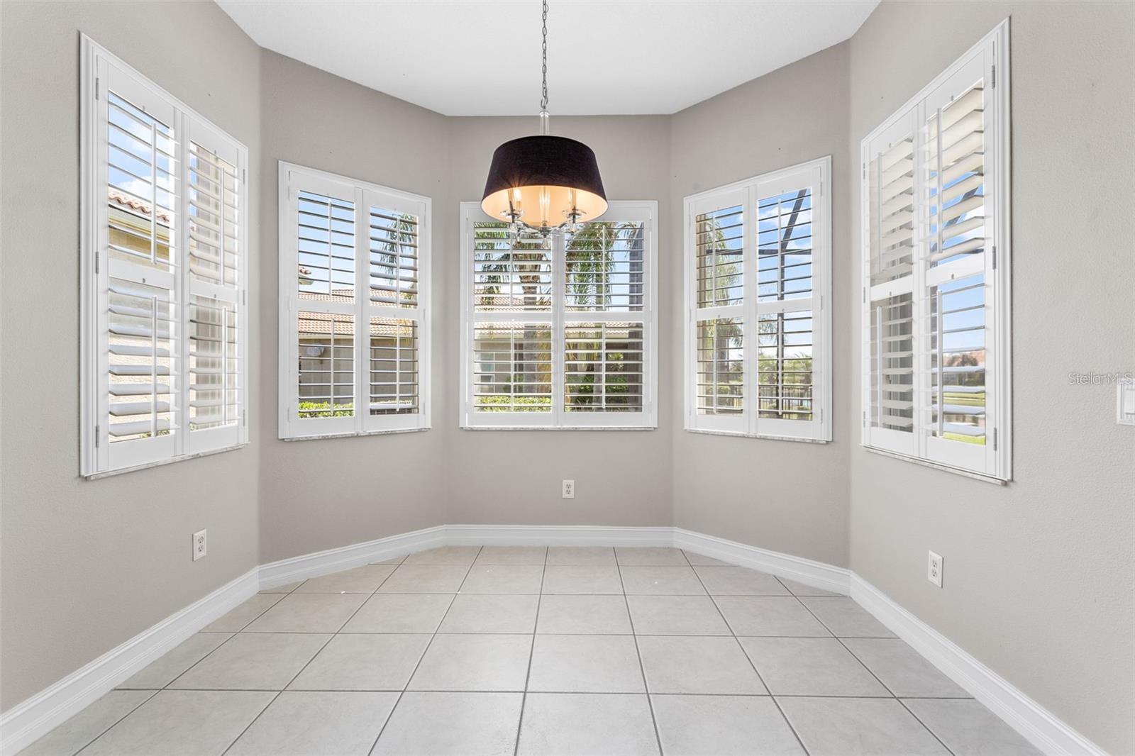 4925 SANDY BROOK CIR — photo 18