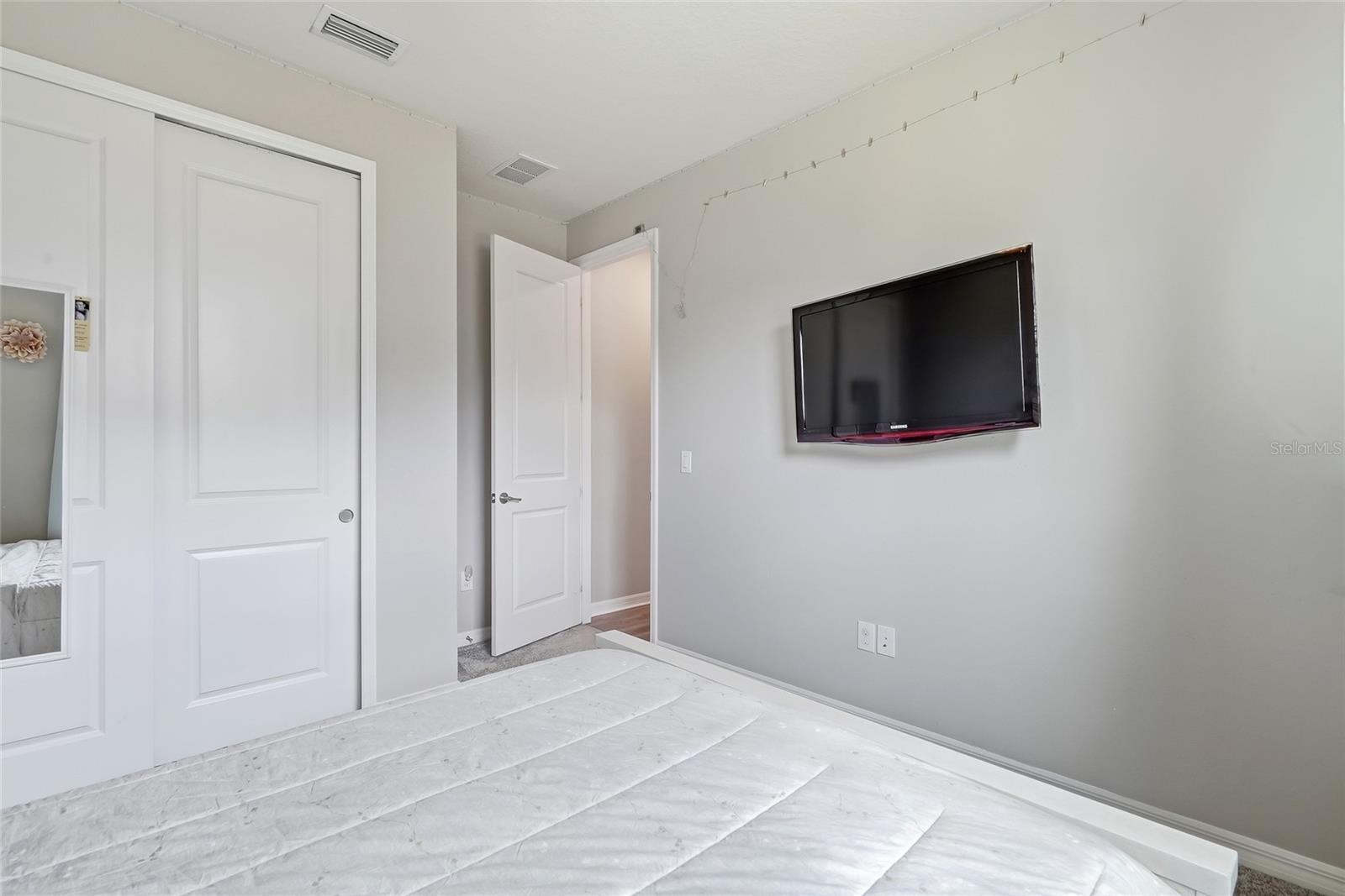 19284 BRIARBROOK DR — photo 31