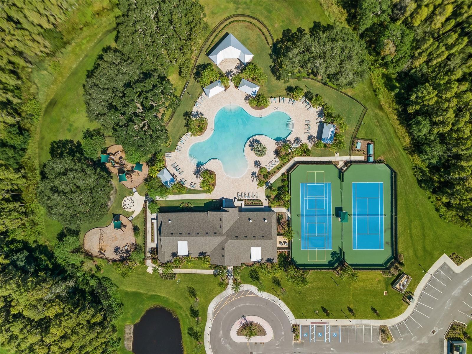 19284 BRIARBROOK DR — photo 82