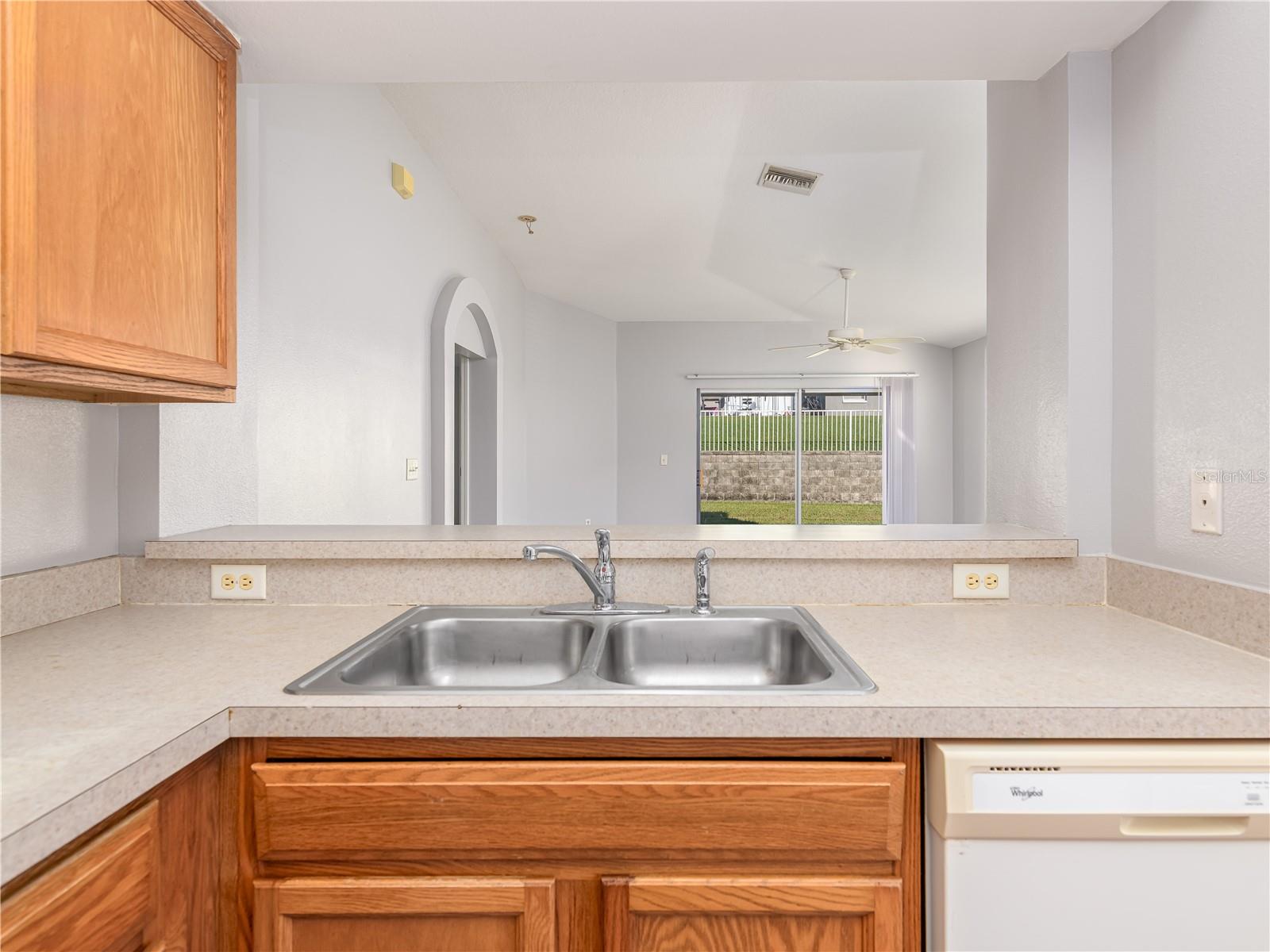 7608 MERCHANTVILLE CIR — photo 13