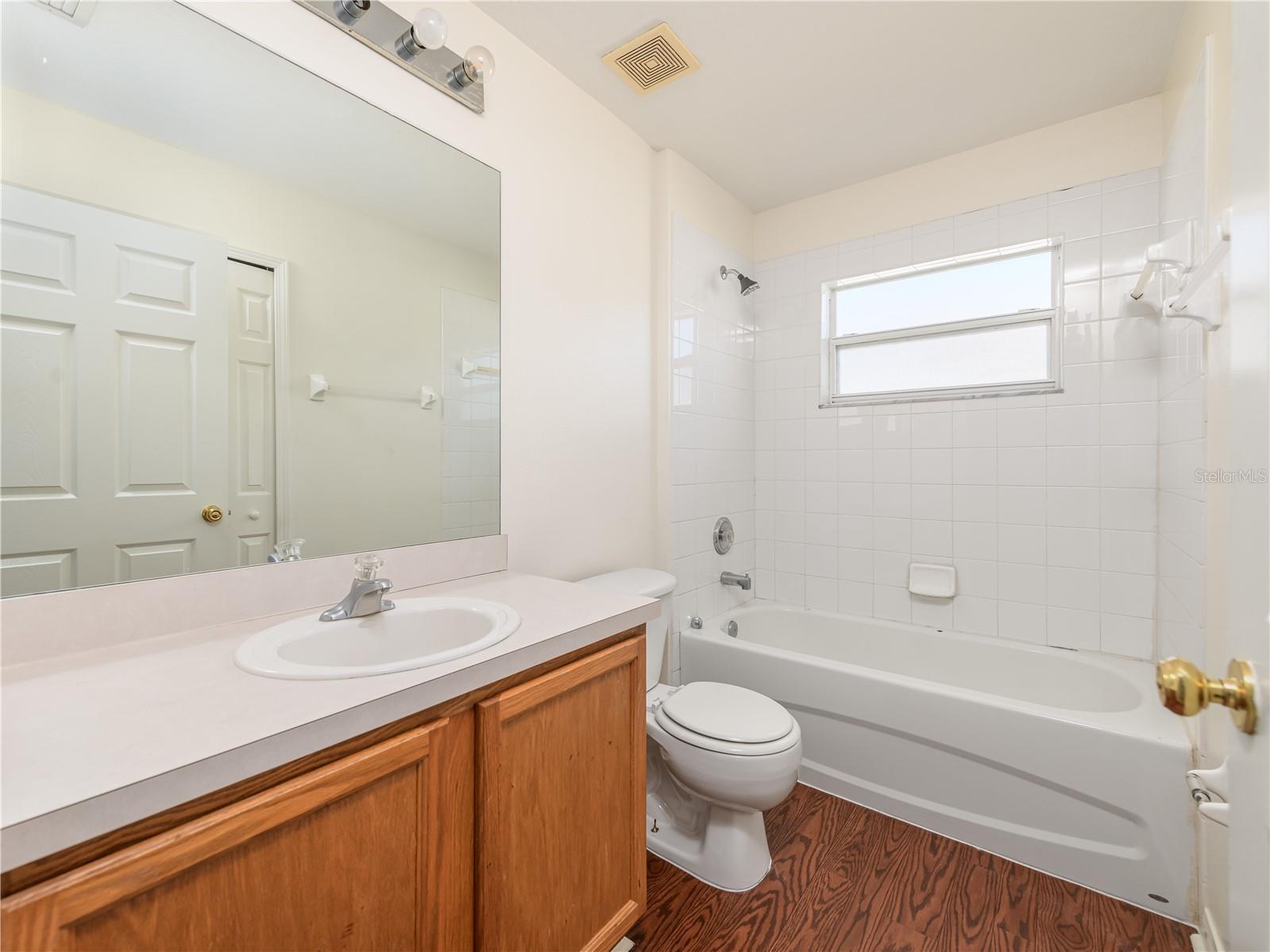 7608 MERCHANTVILLE CIR — photo 20
