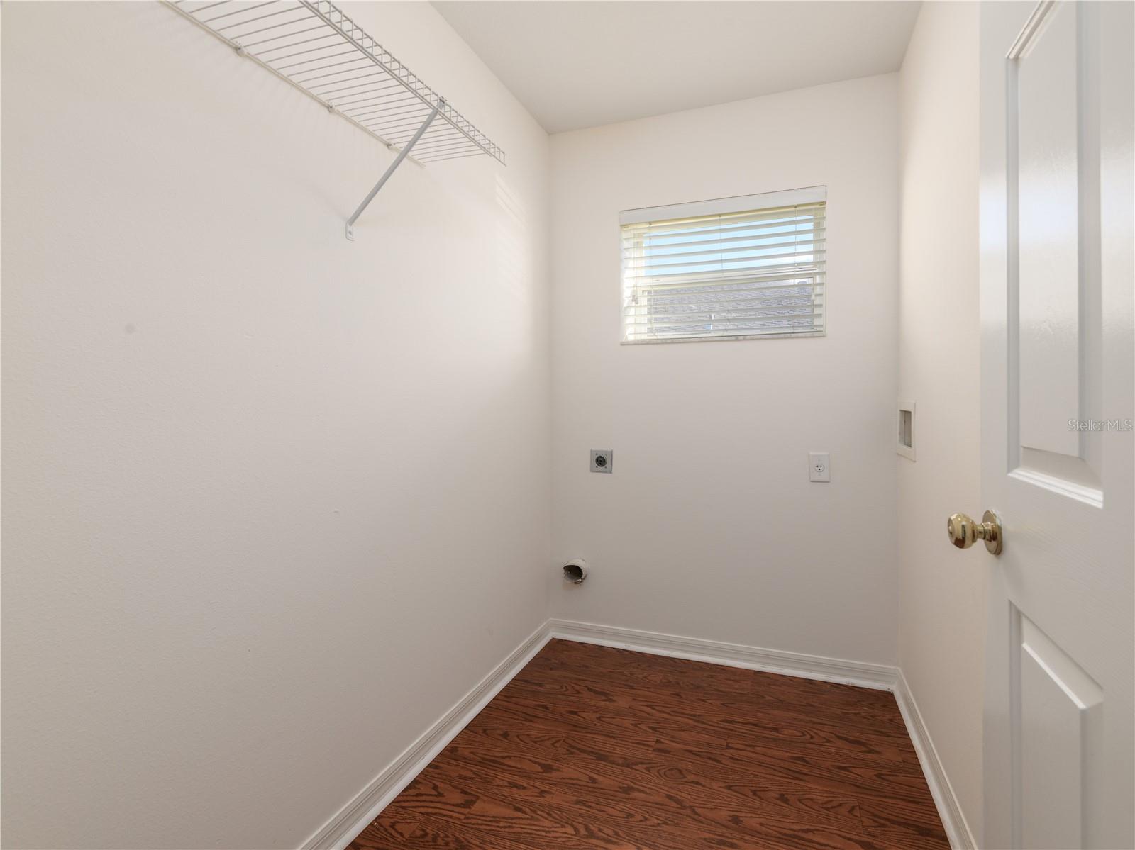 7608 MERCHANTVILLE CIR — photo 23