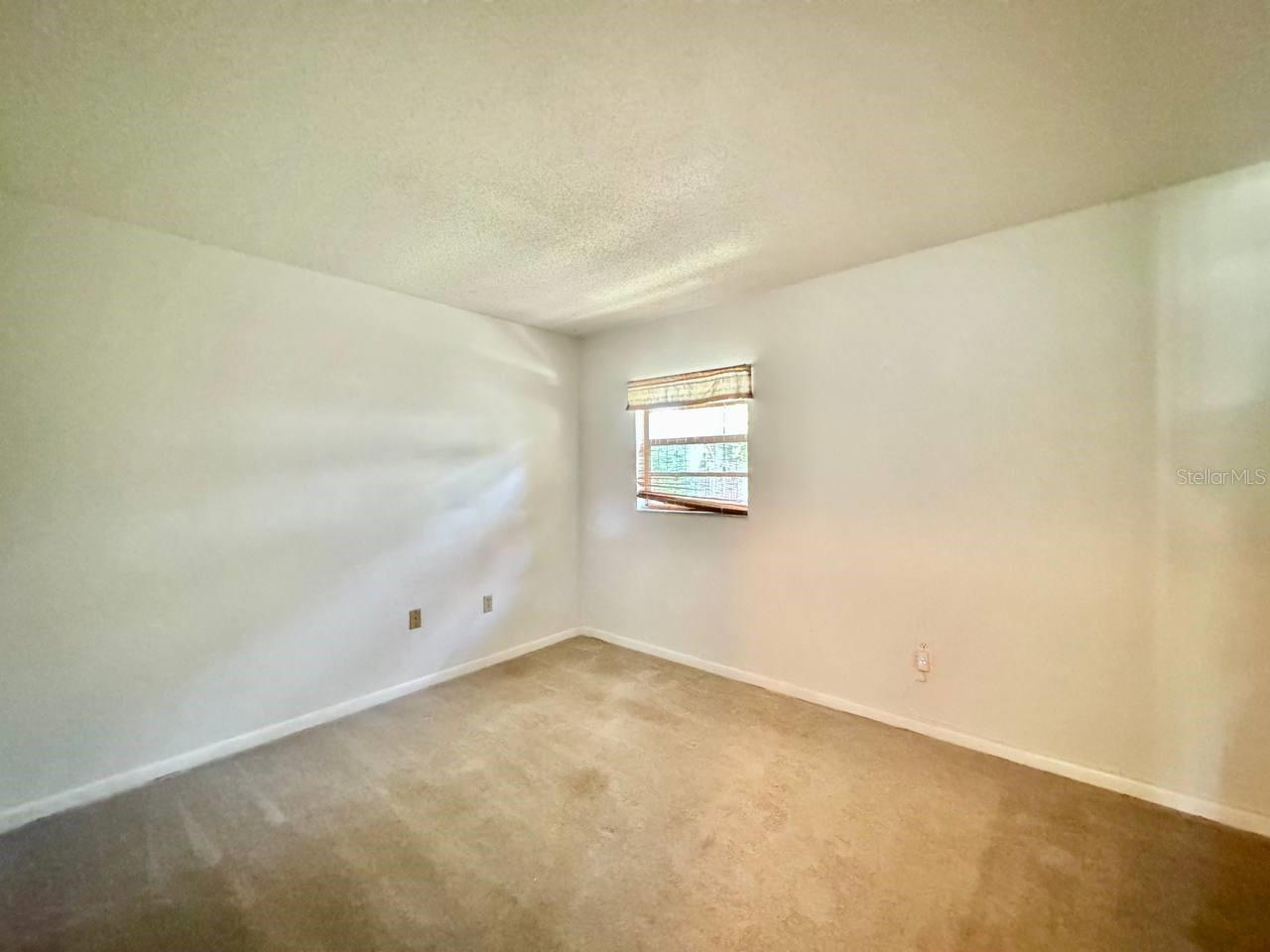 3195 CHAMBLEE LN — photo 31