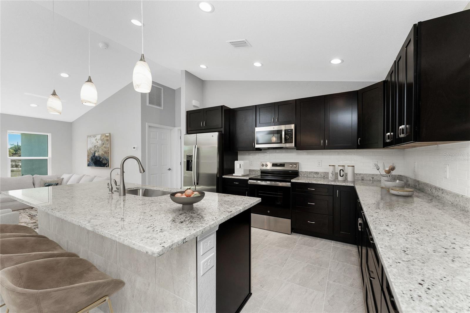 3250 HORACE AVE — photo 10