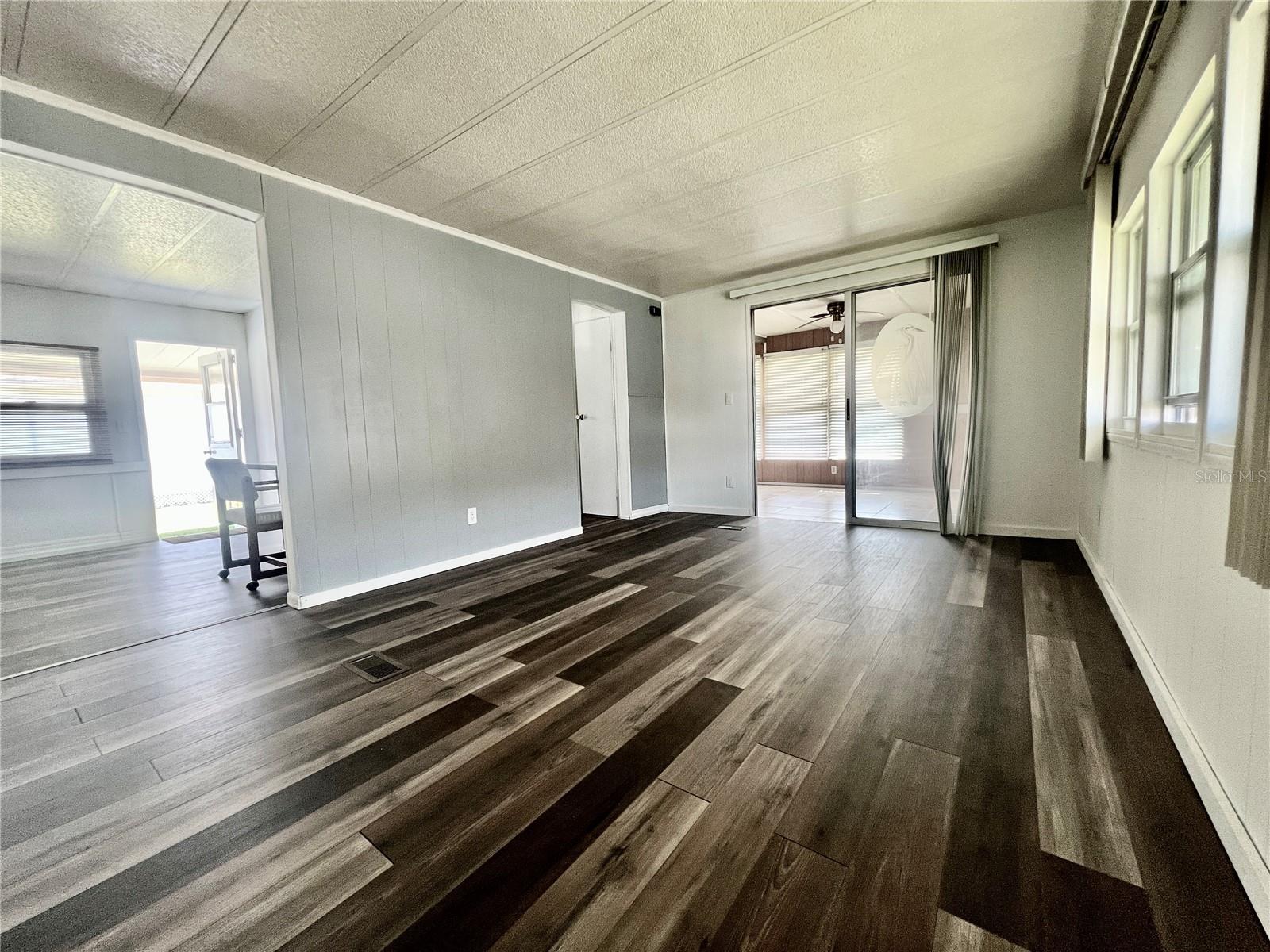 10811 FREEDOM DR — photo 9