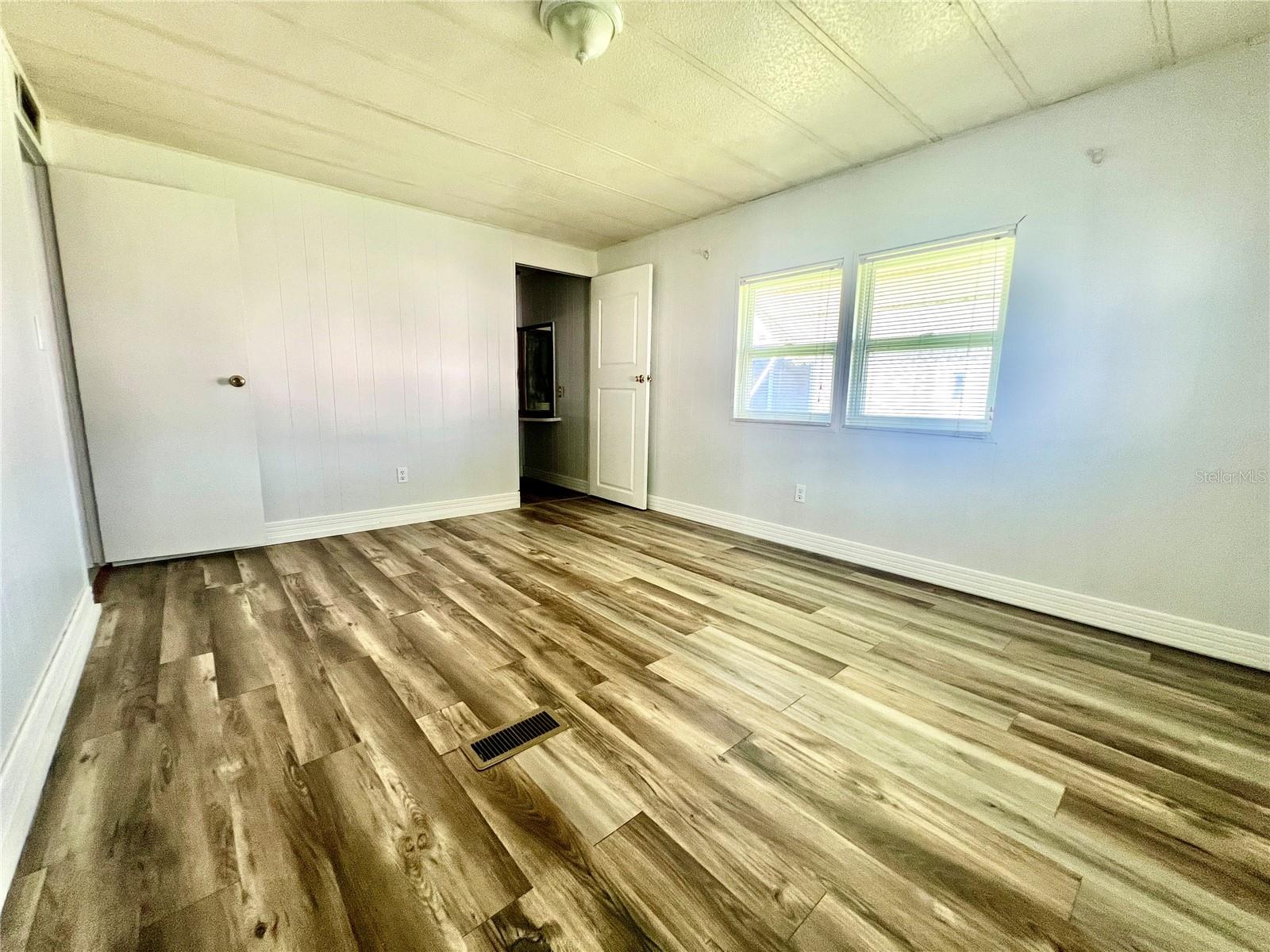 10811 FREEDOM DR — photo 14