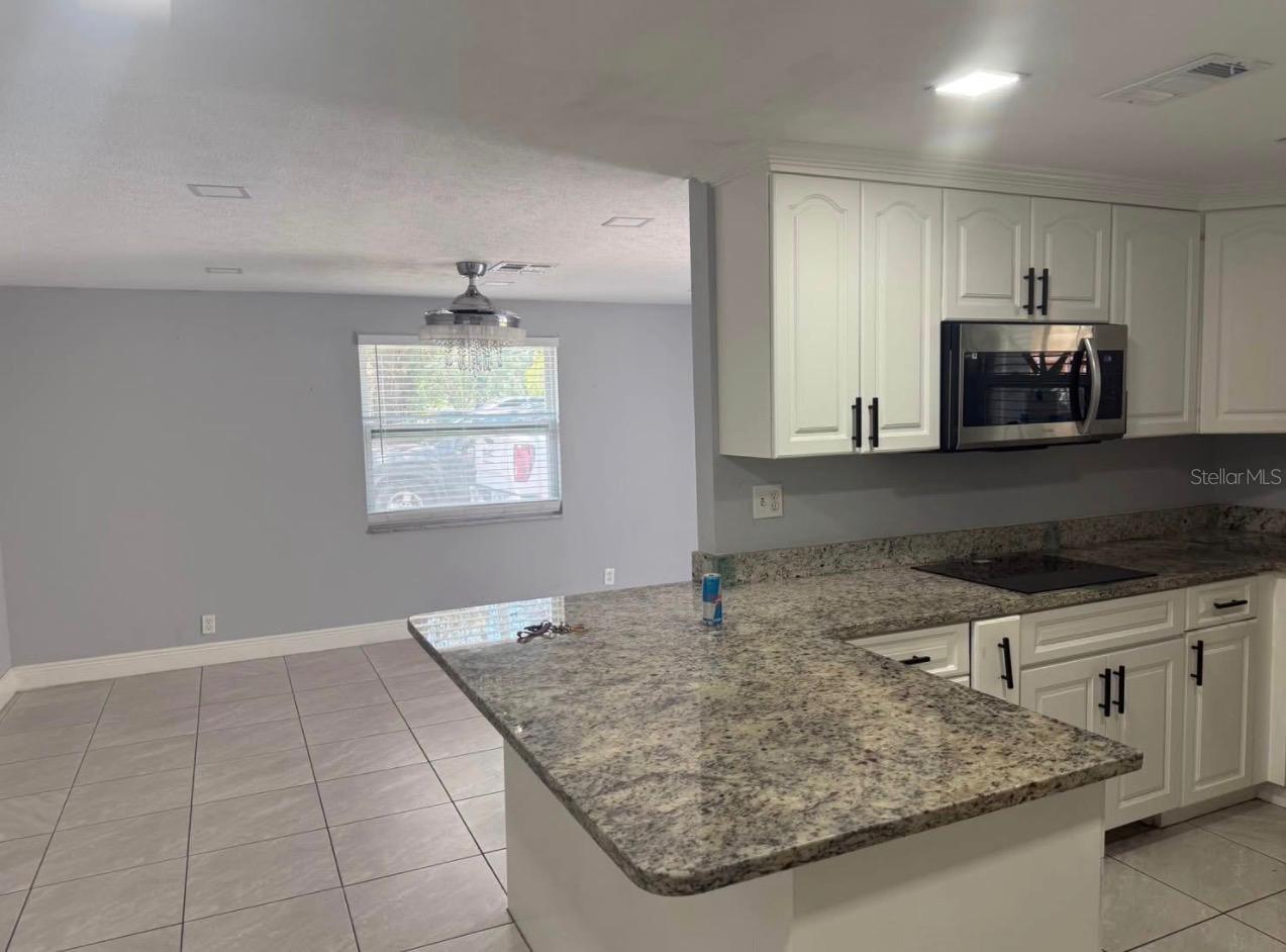 8501 N PACKWOOD AVE — photo 15
