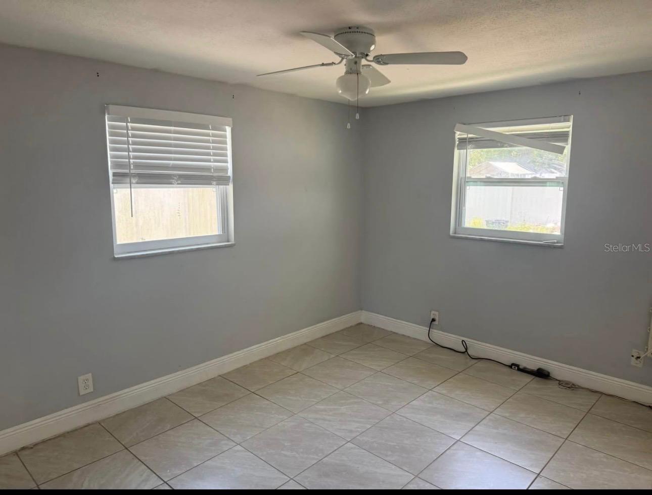 8501 N PACKWOOD AVE — photo 12
