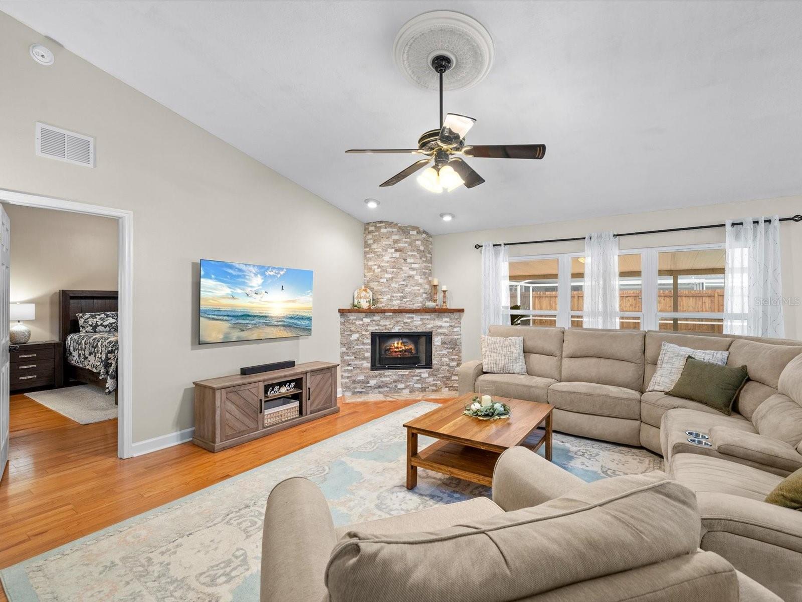 5416 WINDBRUSH DR — photo 36