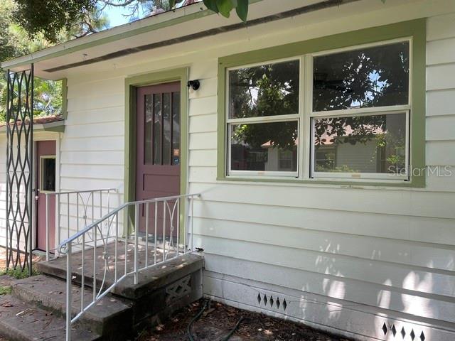 2919 DARTMOUTH AVE N #1/2 — photo 2