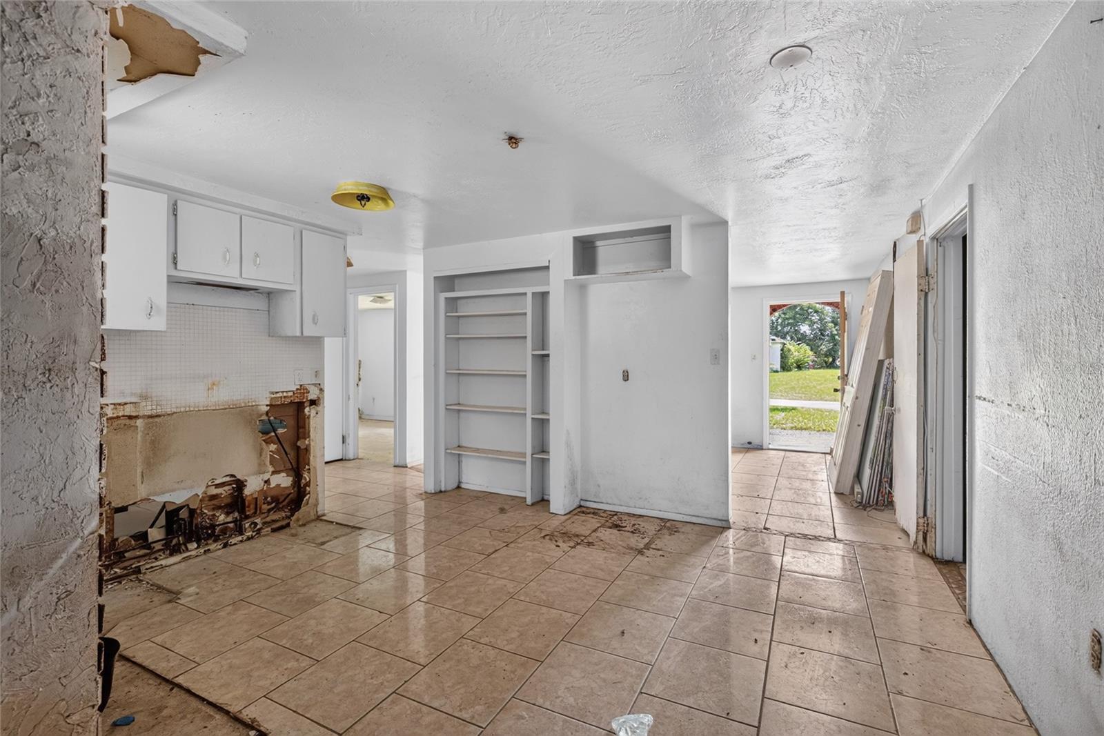 6701 POMANDER AVE — photo 6
