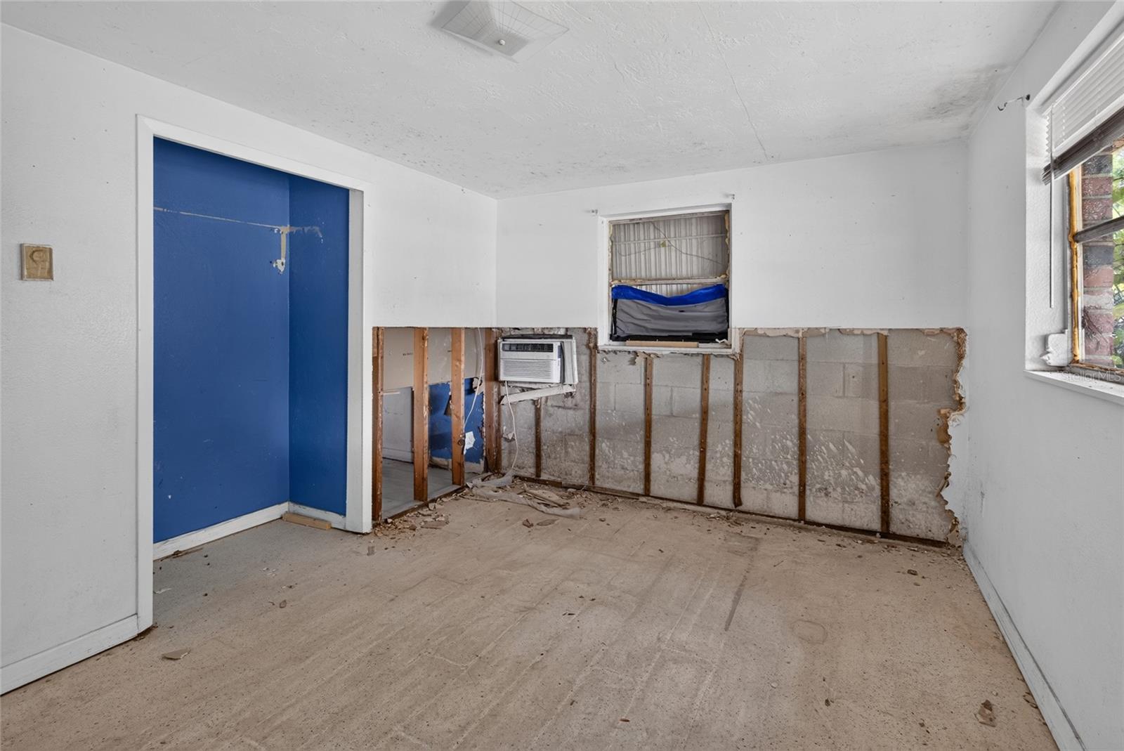 6701 POMANDER AVE — photo 9