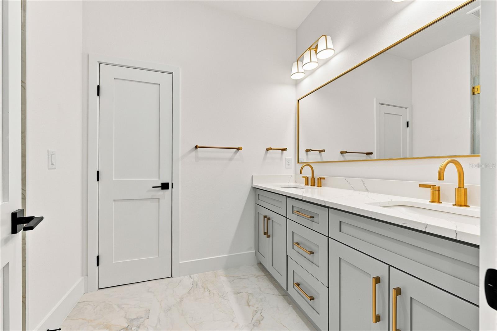 4324 W GRAY ST #2 — photo 30