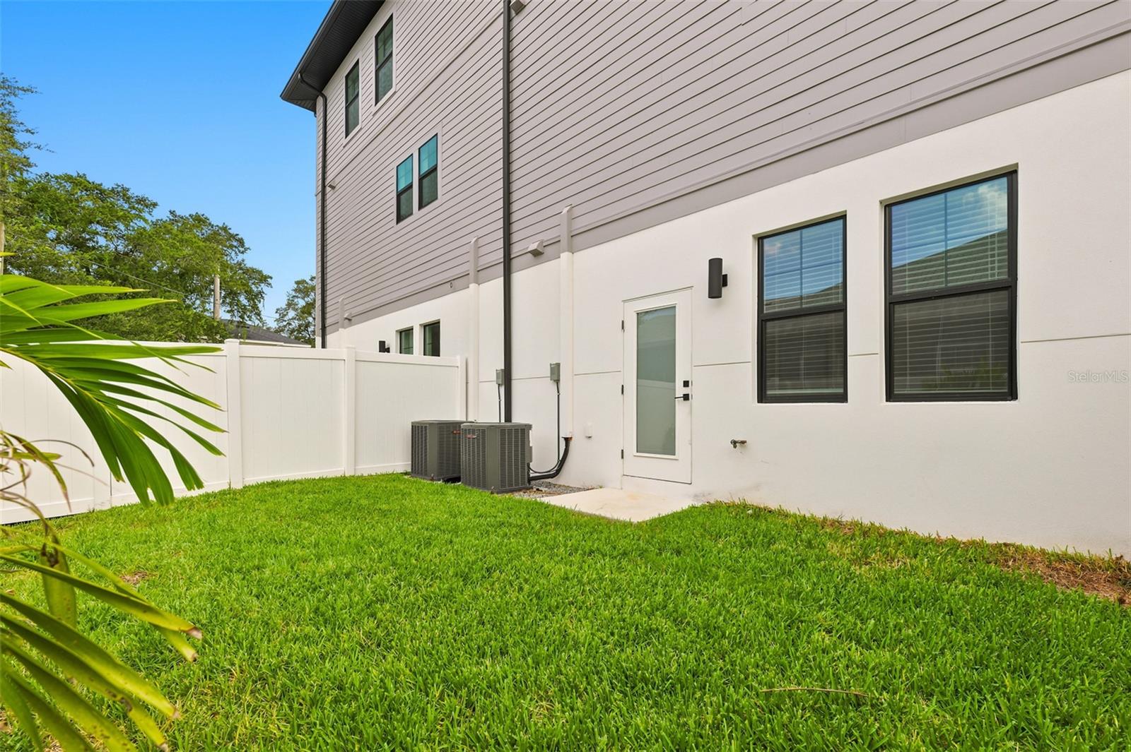 4324 W GRAY ST #2 — photo 34