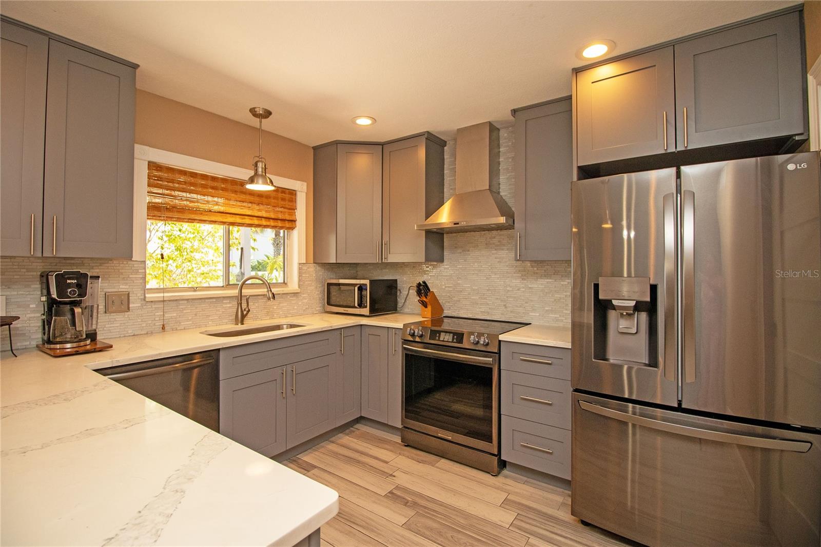 1640 CAPE HOPE AVE NE #2 — photo 6
