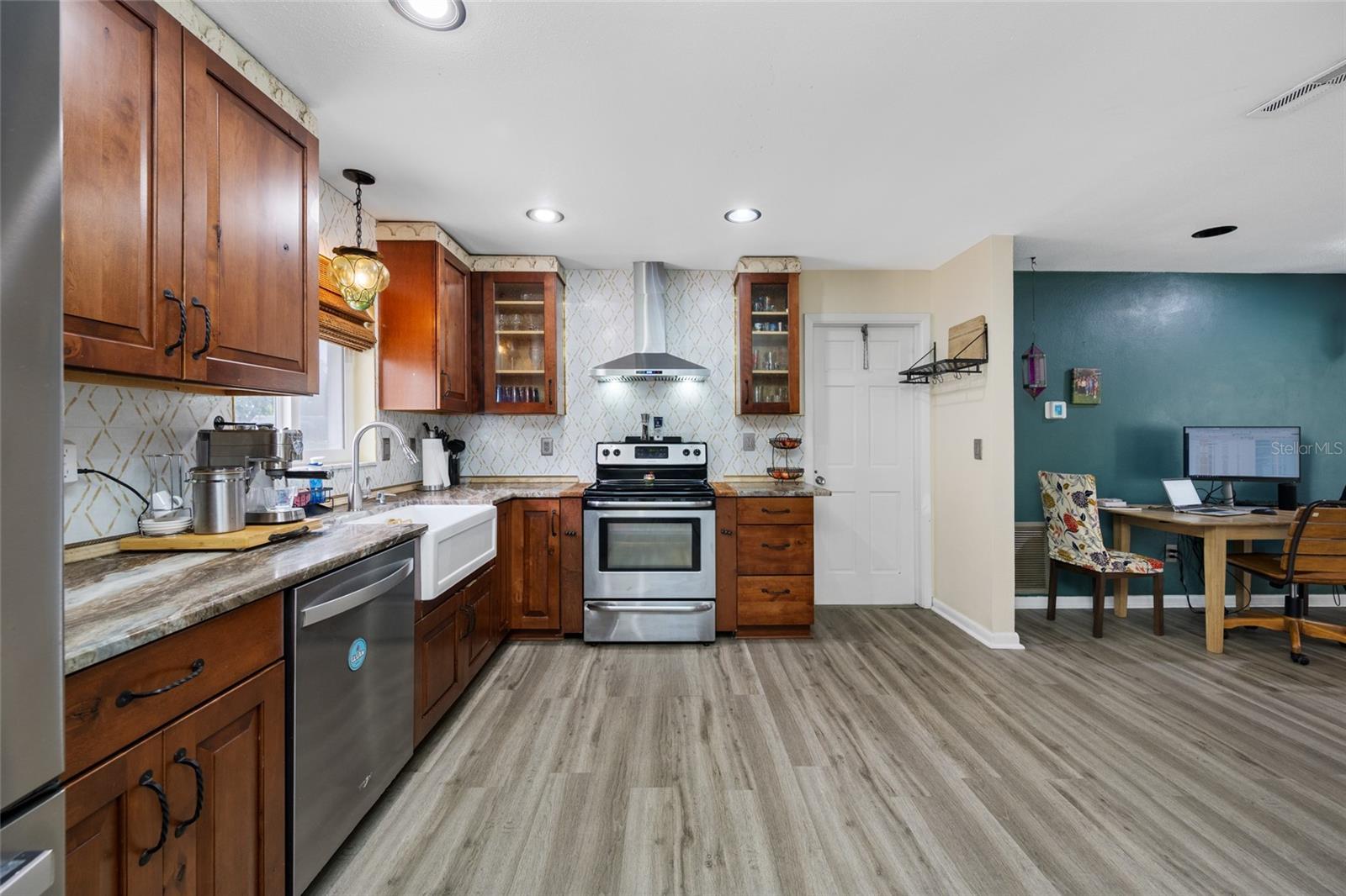 2354 KILGORE DR — photo 24